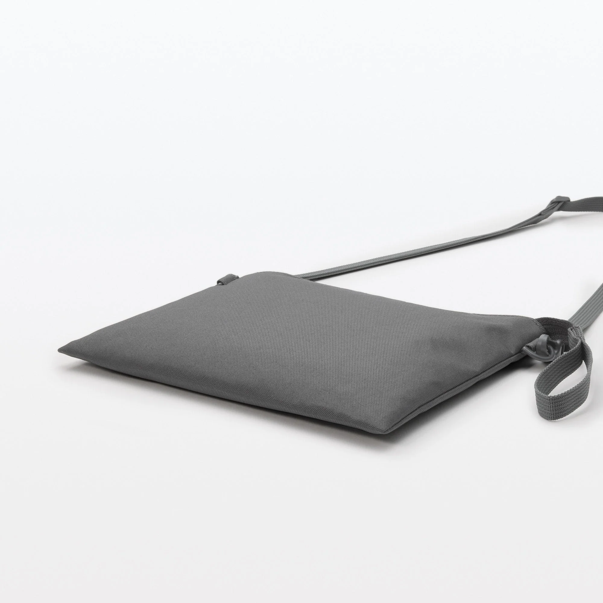 2-Way Water Repellent Sacoche - Image 14
