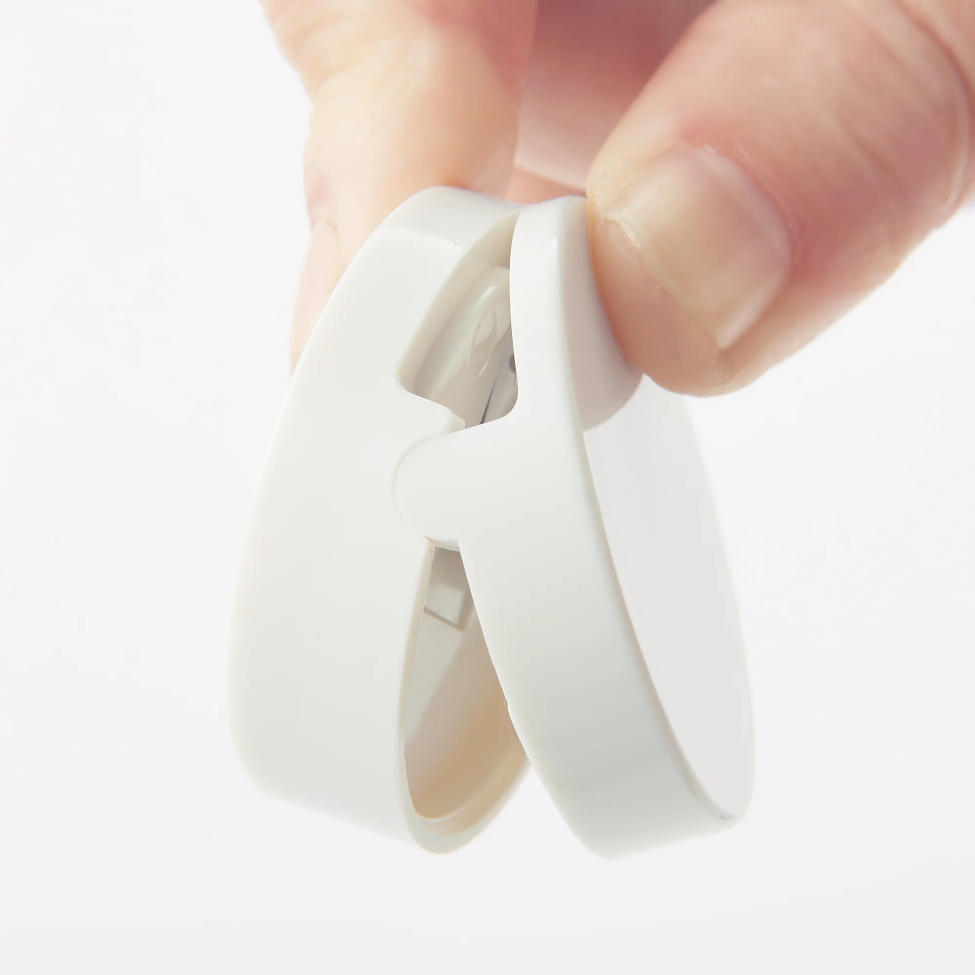 ABS Resin Clip with Magnet - Image 3