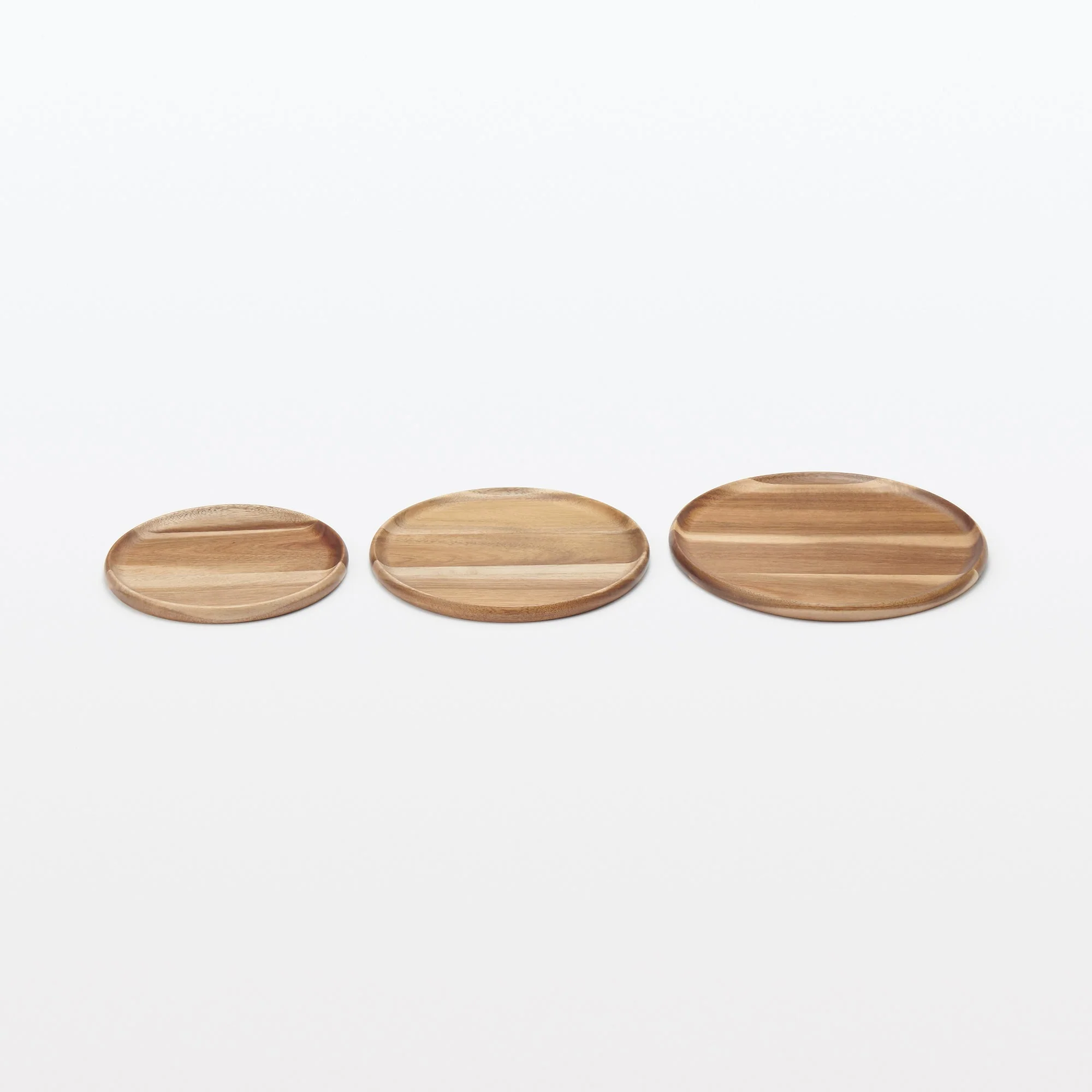 Acacia Plate/Round Cutting Board Small - Image 5