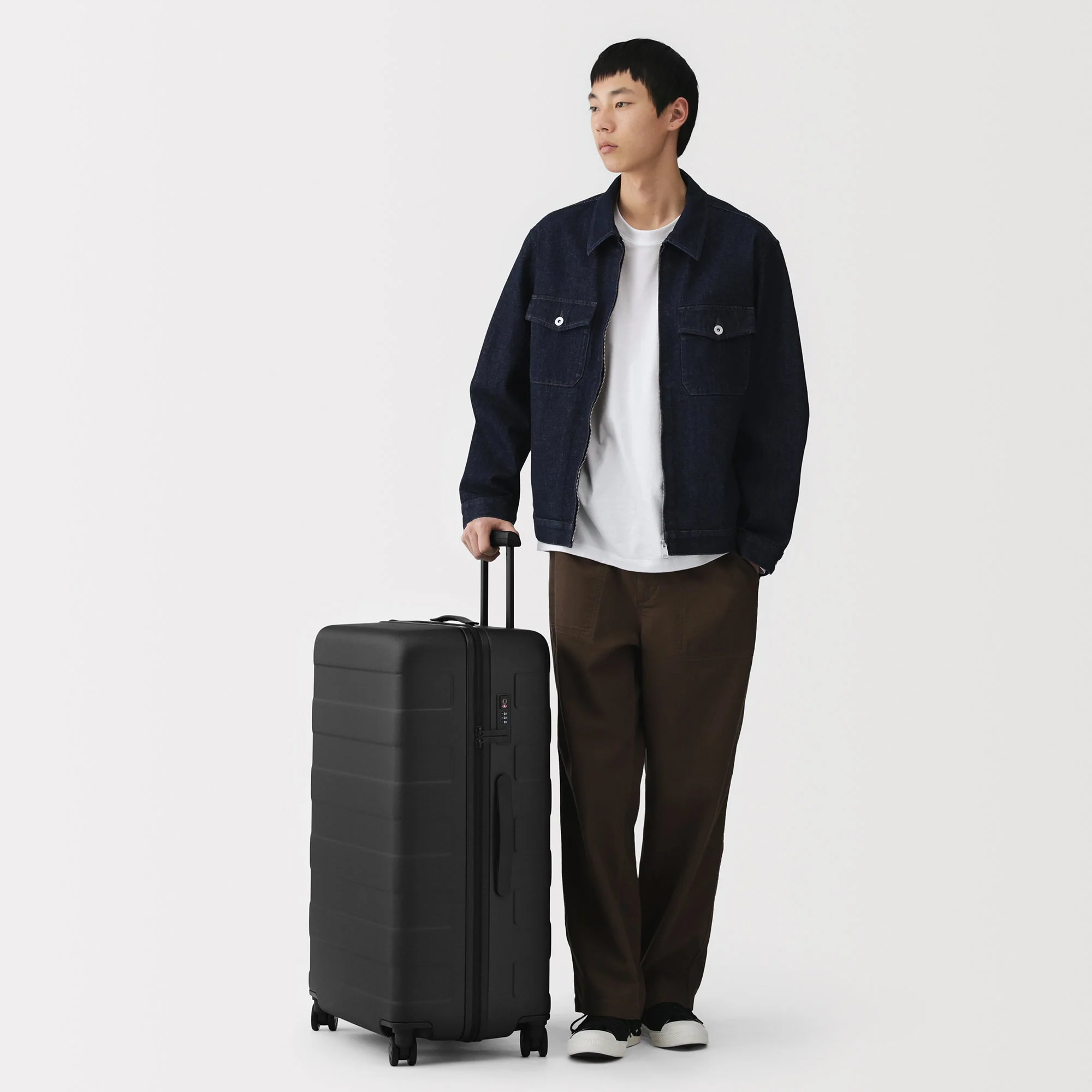 Hard Shell Suitcase 105L | Check-In - Image 31