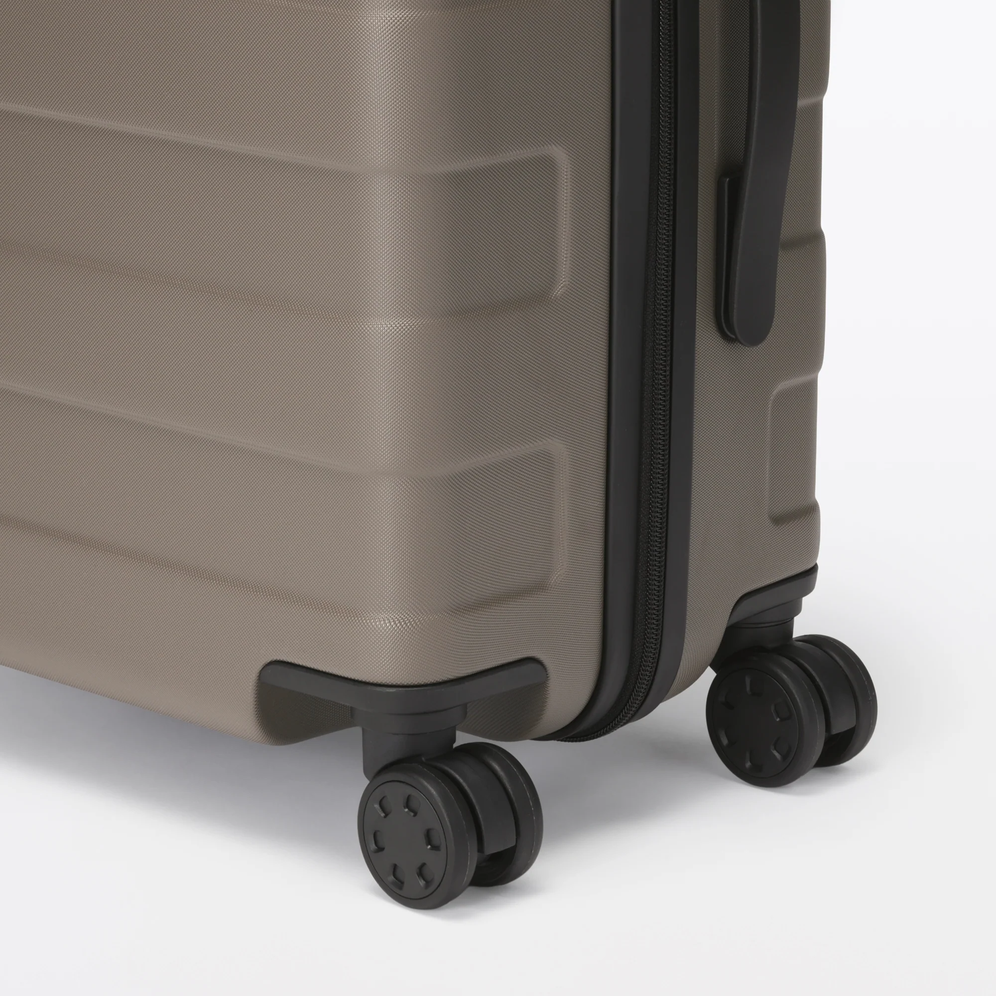 Hard Shell Suitcase 36L | Carry-On - Image 119