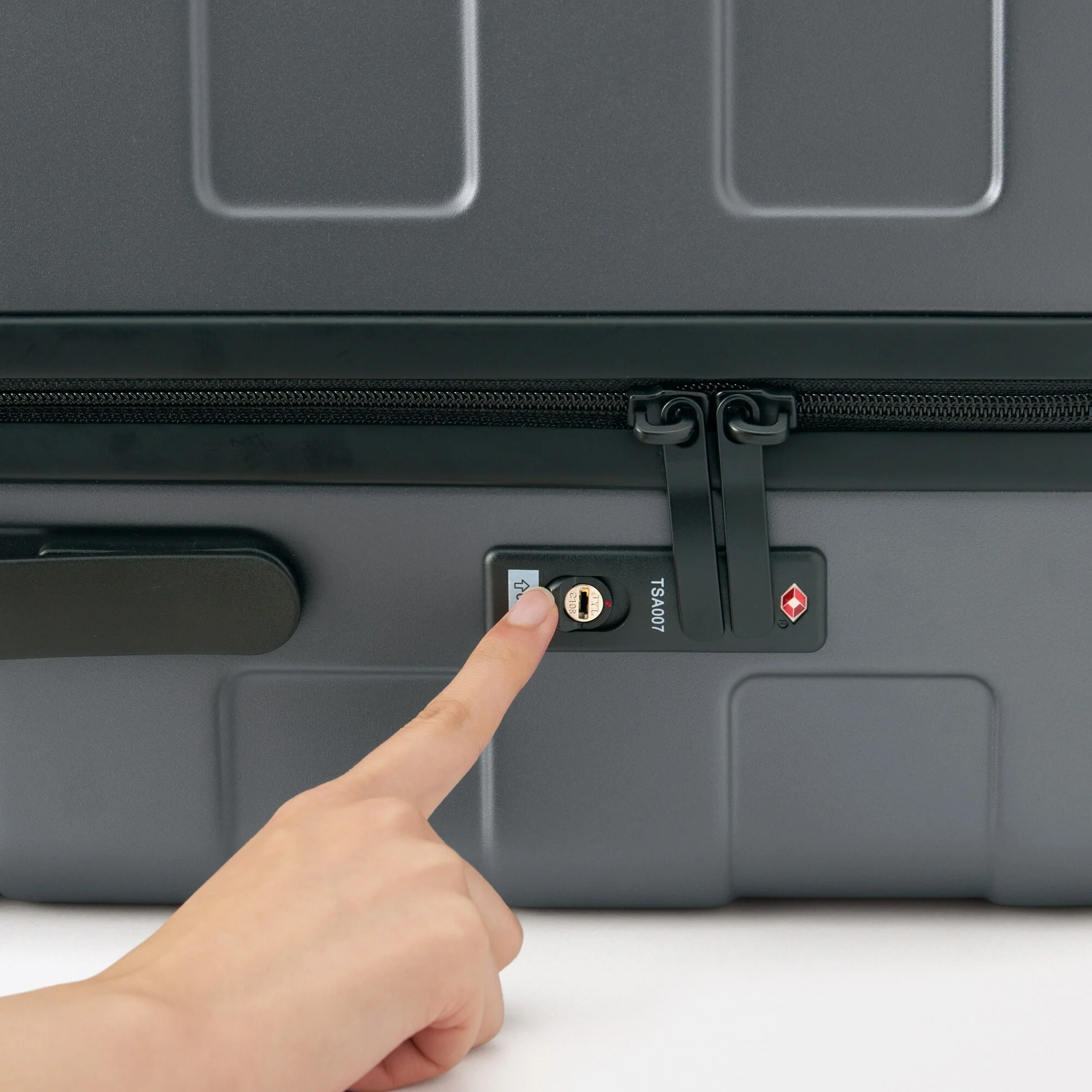 Adjustable Handle Hard Shell Suitcase 36L | Carry-On - Image 73