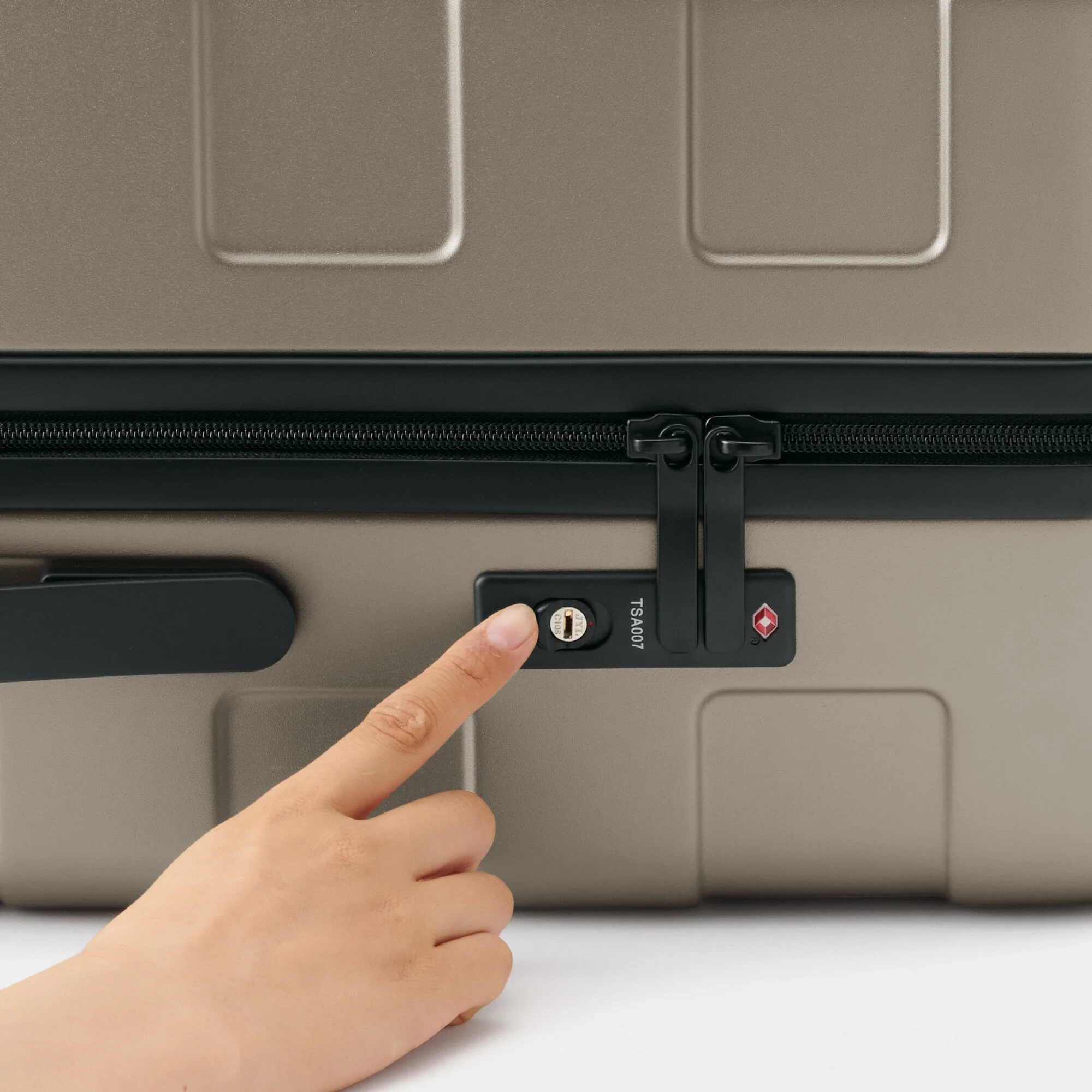 Adjustable Handle Hard Shell Suitcase 36L | Carry-On - Image 94
