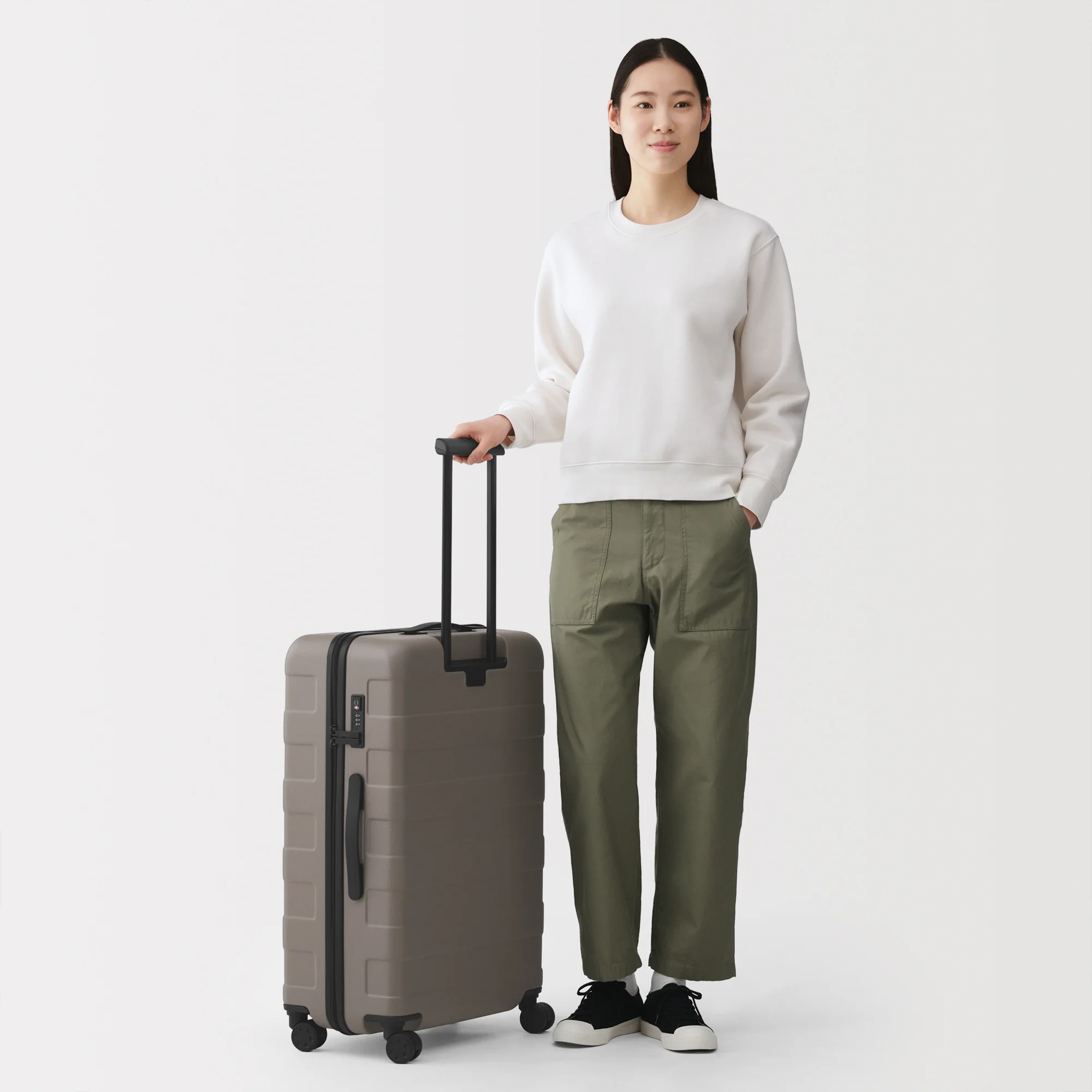 Hard Shell Suitcase 75L | Check-In - Image 114