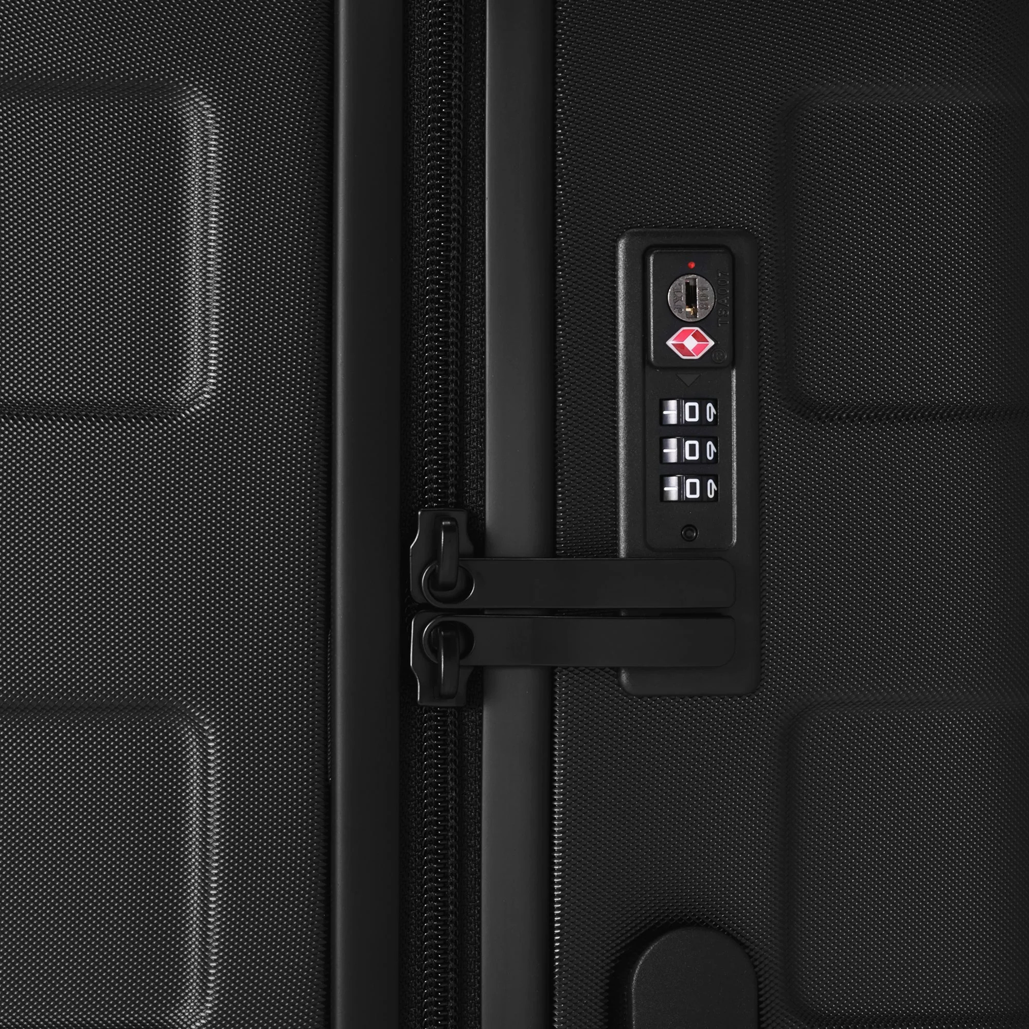 Hard Shell Suitcase 75L | Check-In - Image 24