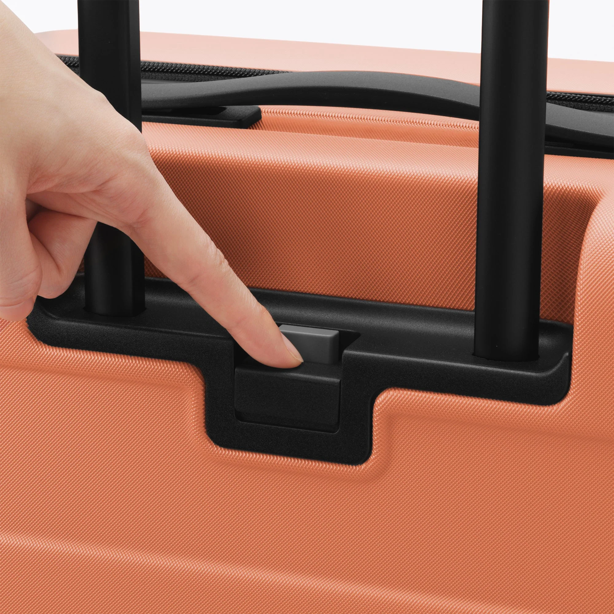 Hard Shell Suitcase 75L | Check-In - Image 37