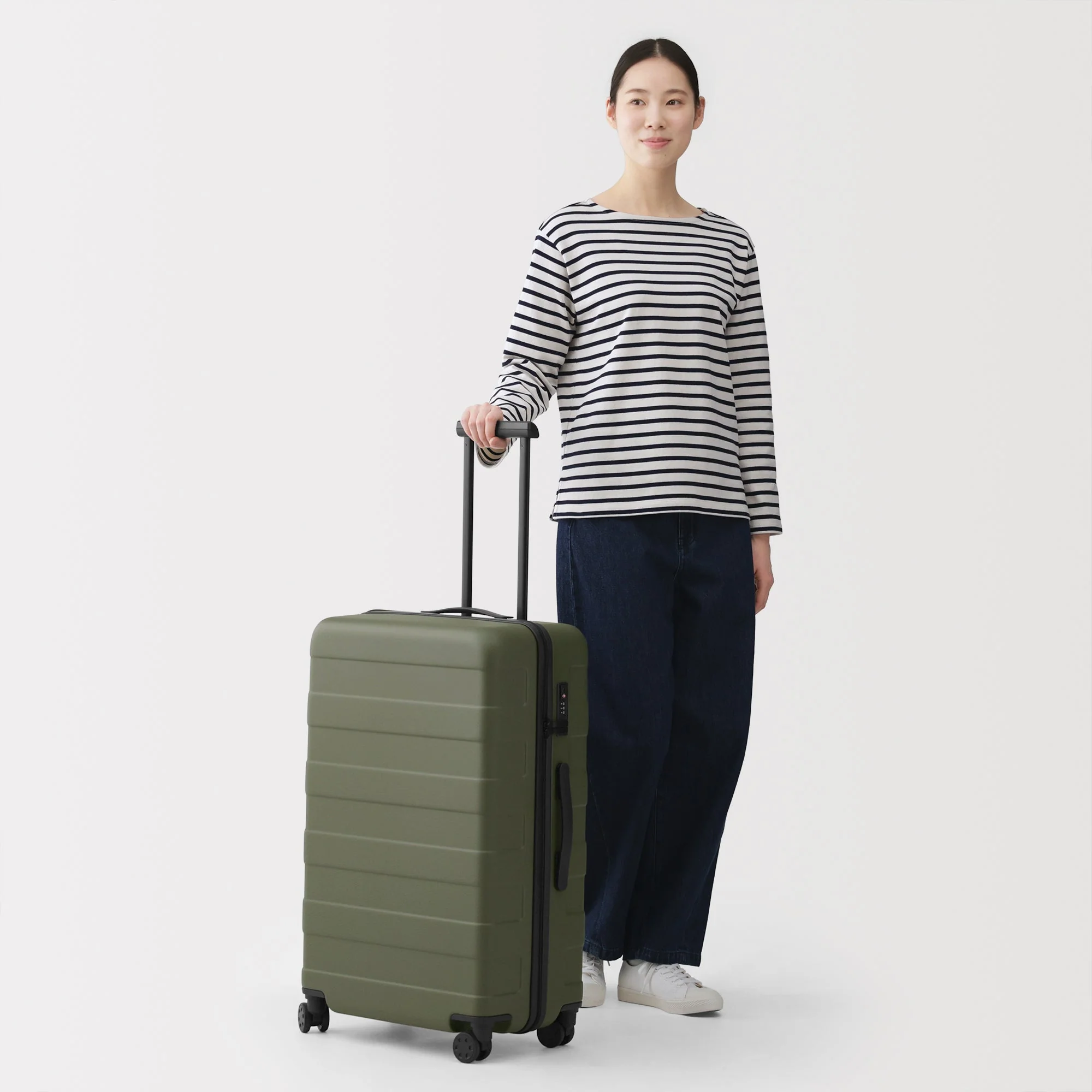 Hard Shell Suitcase 75L | Check-In - Image 42