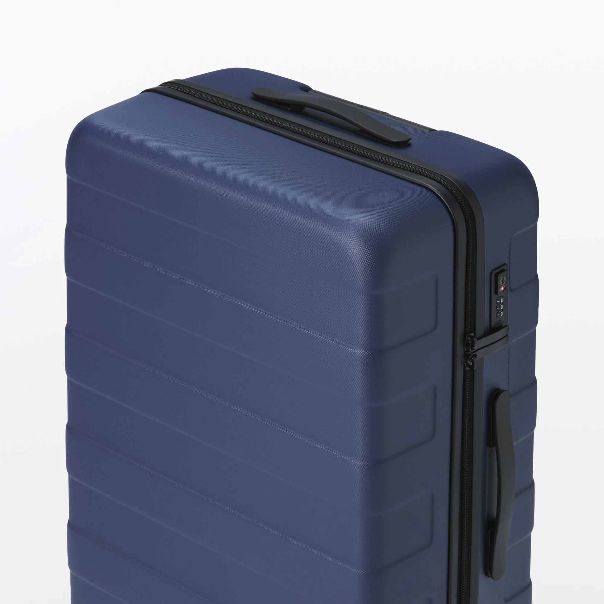 Hard Shell Suitcase 75L | Check-In - Image 61