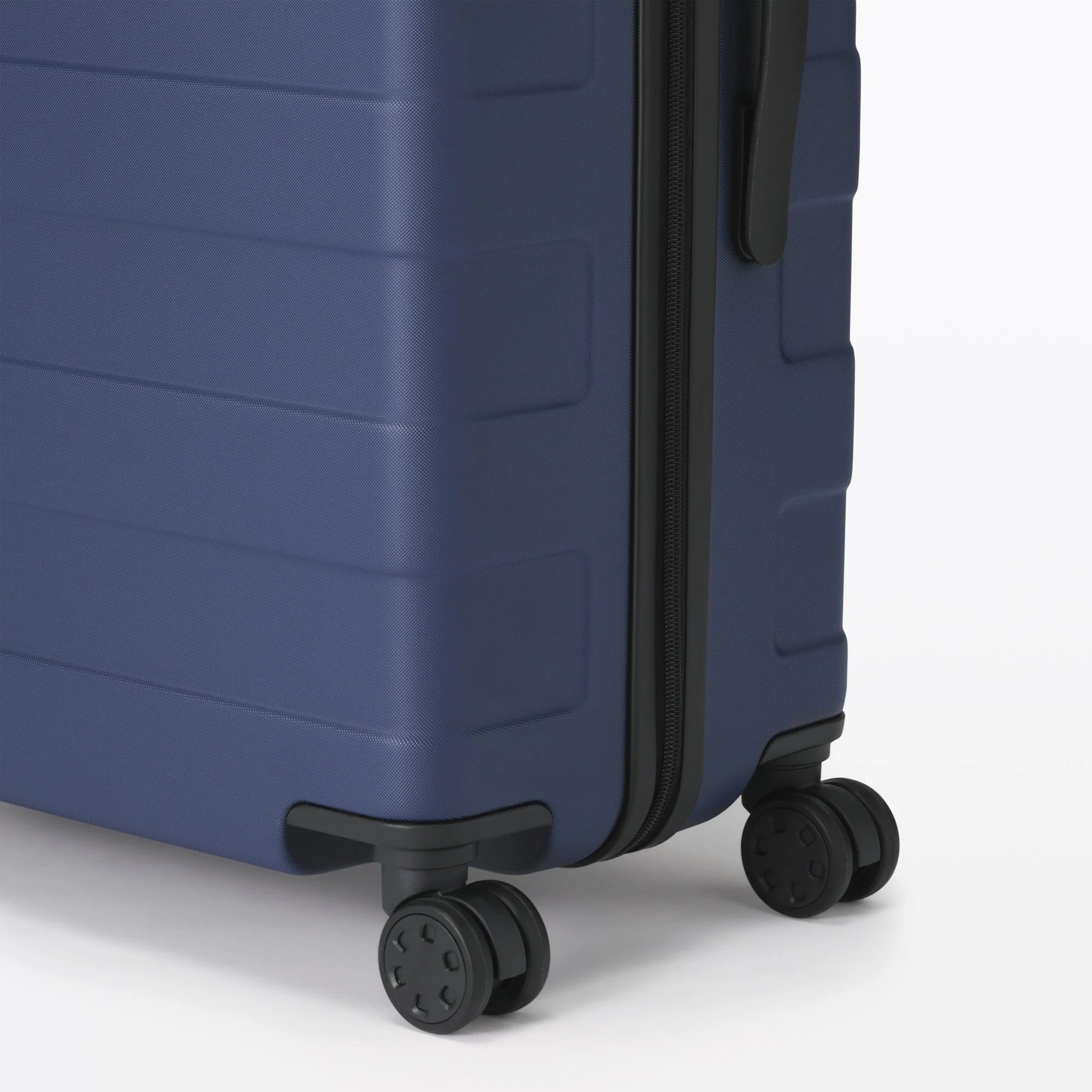Hard Shell Suitcase 75L | Check-In - Image 64