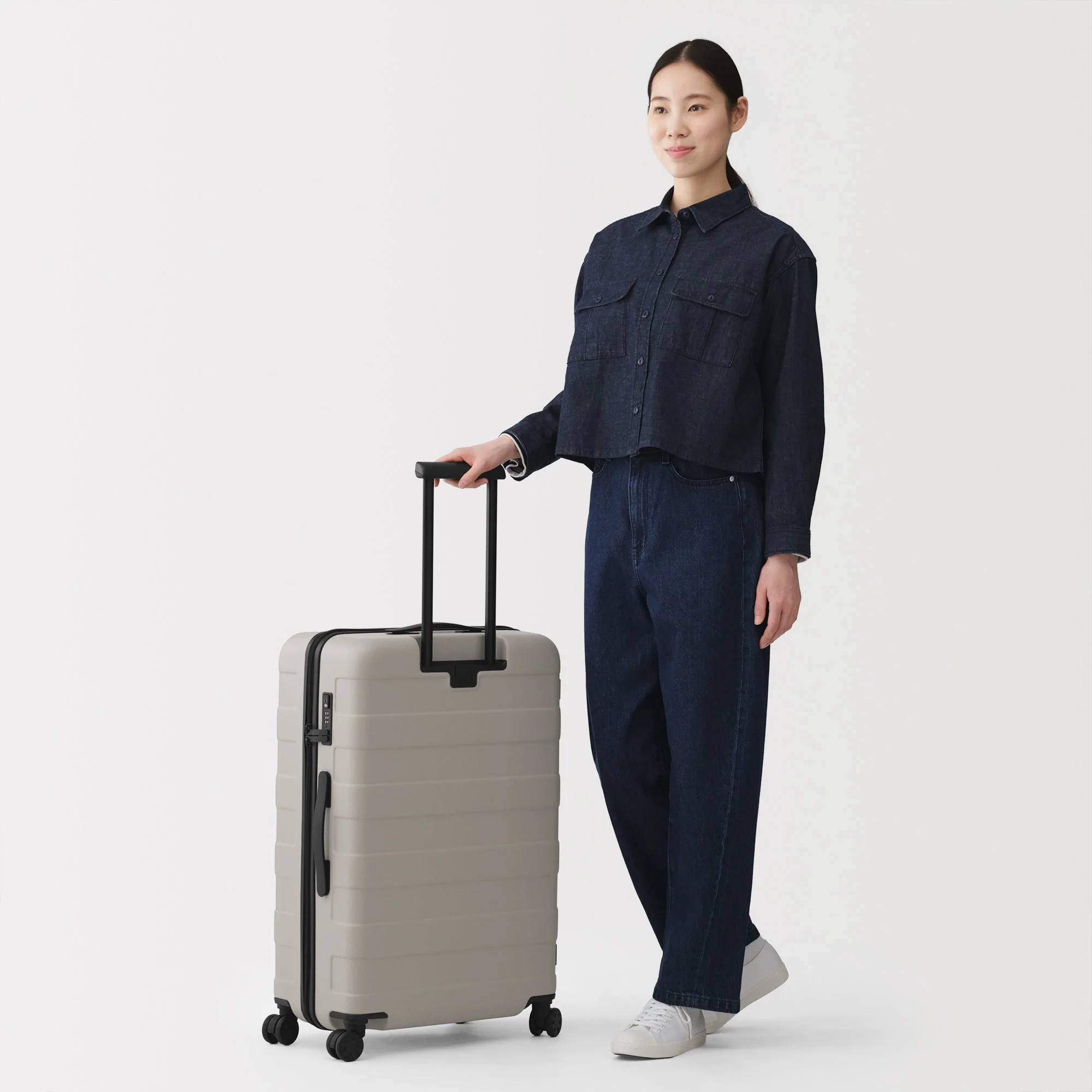 Hard Shell Suitcase 75L | Check-In - Image 70