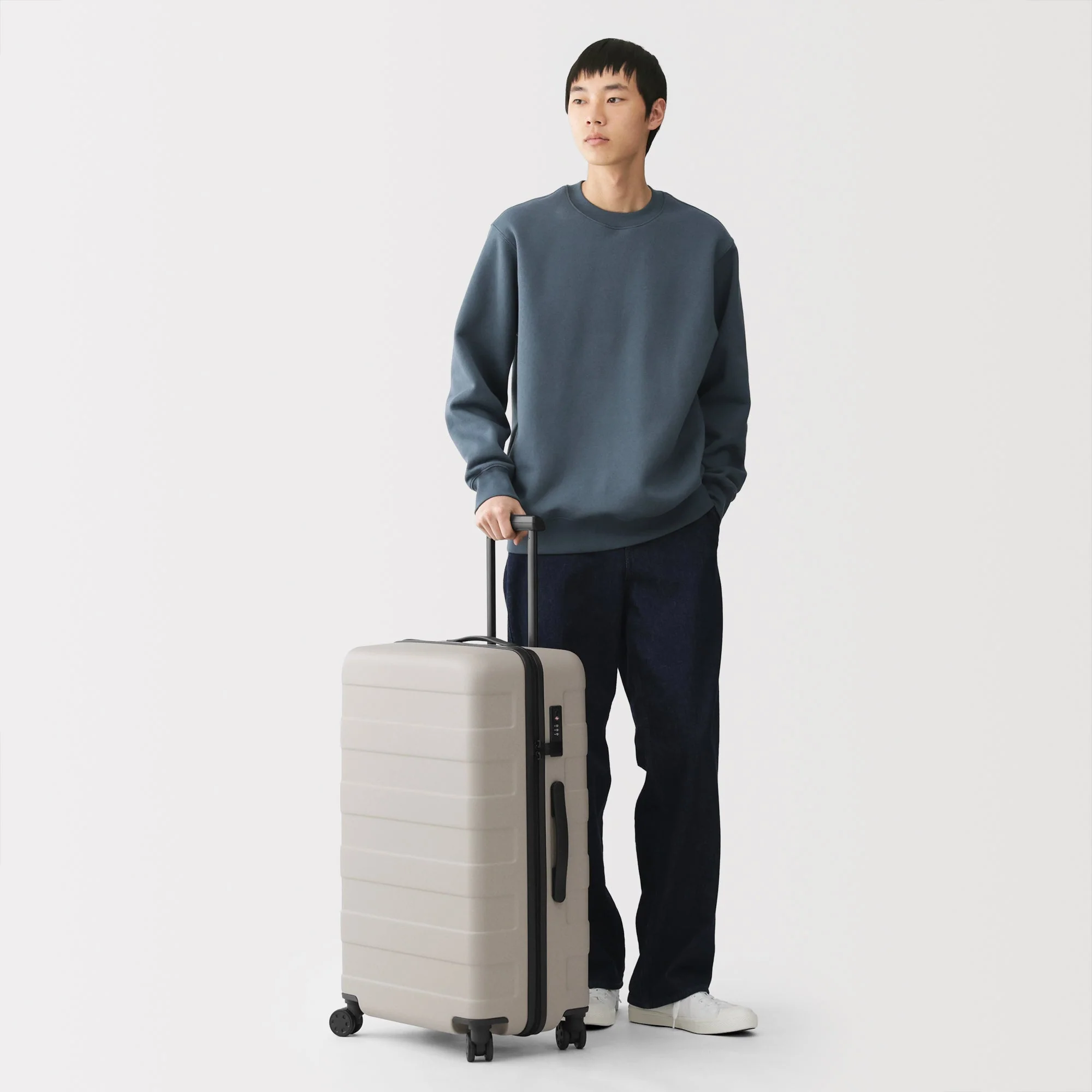 Hard Shell Suitcase 75L | Check-In - Image 71