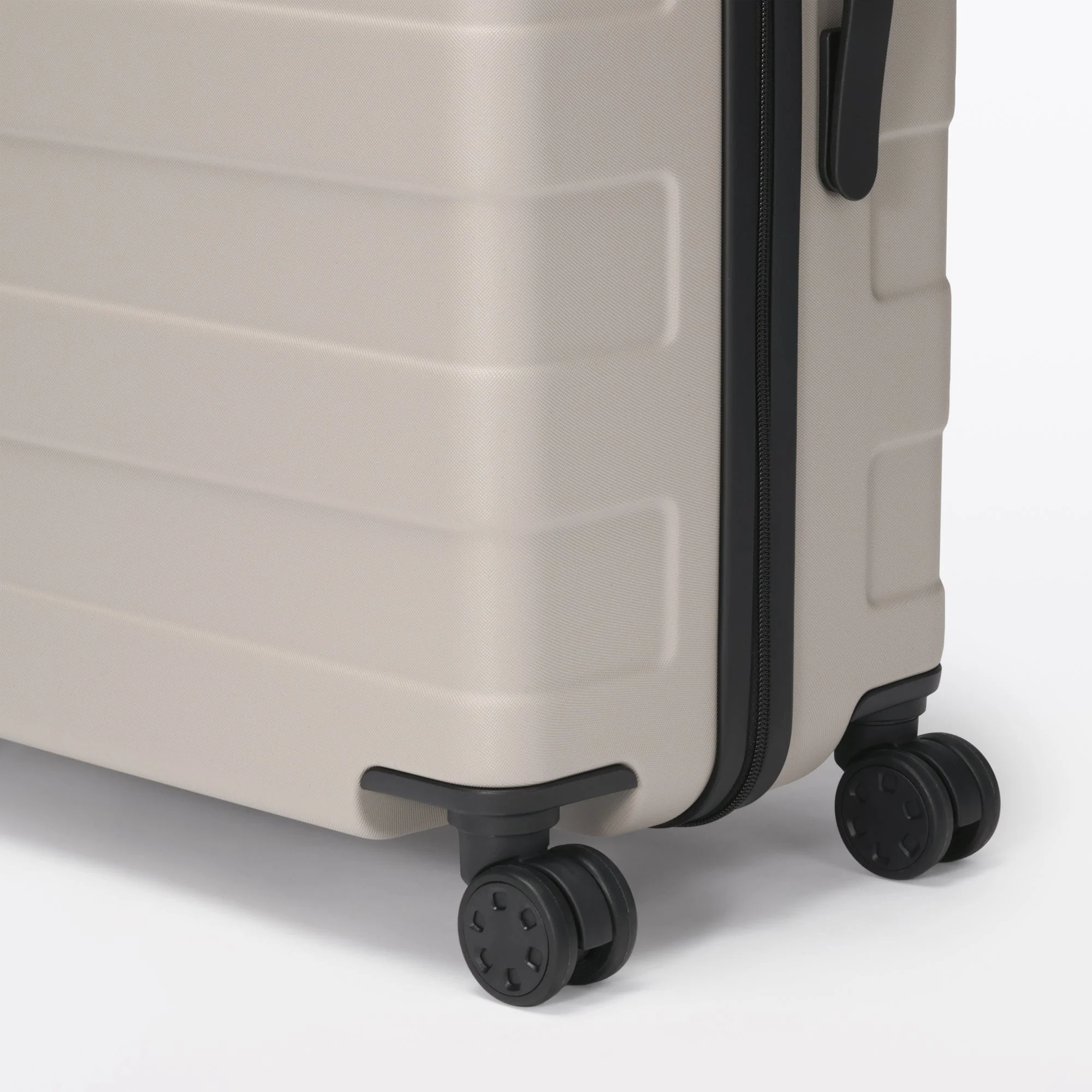 Hard Shell Suitcase 75L | Check-In - Image 78