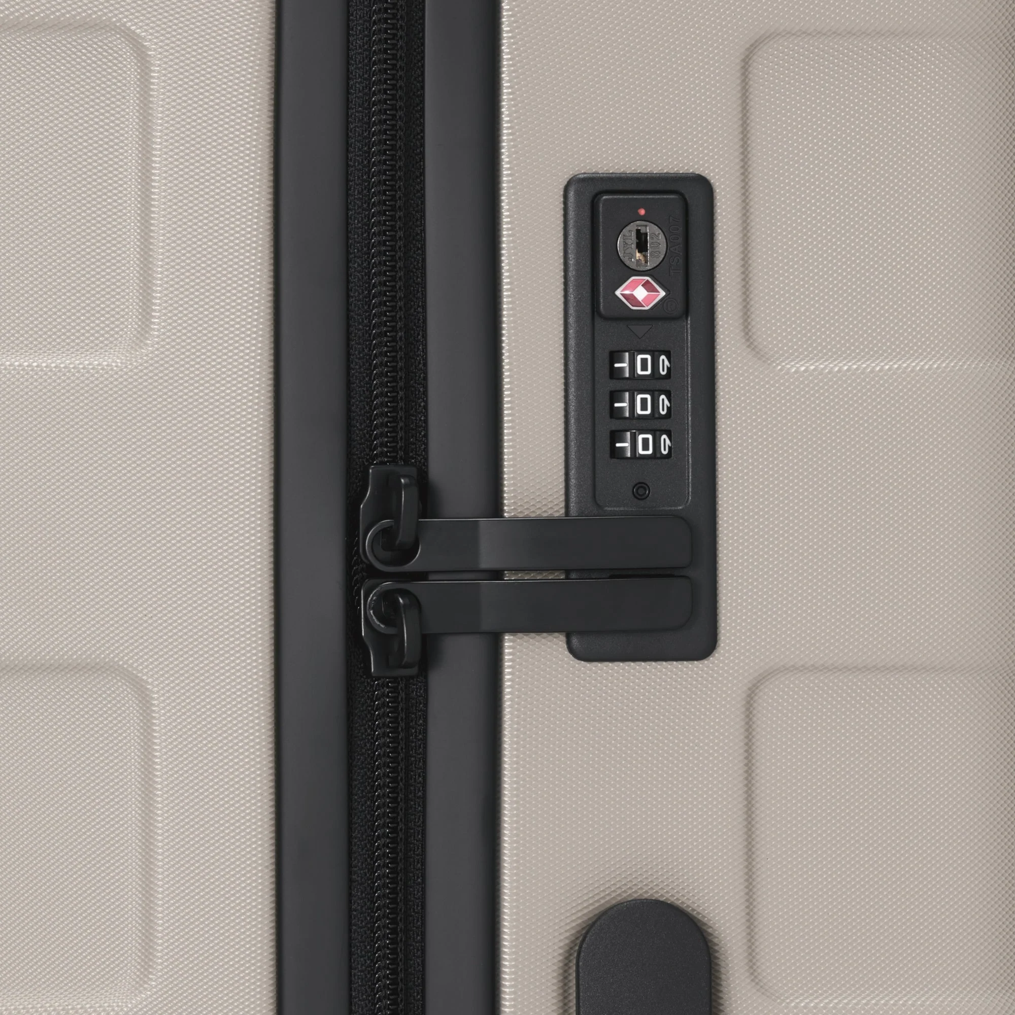 Hard Shell Suitcase 75L | Check-In - Image 80
