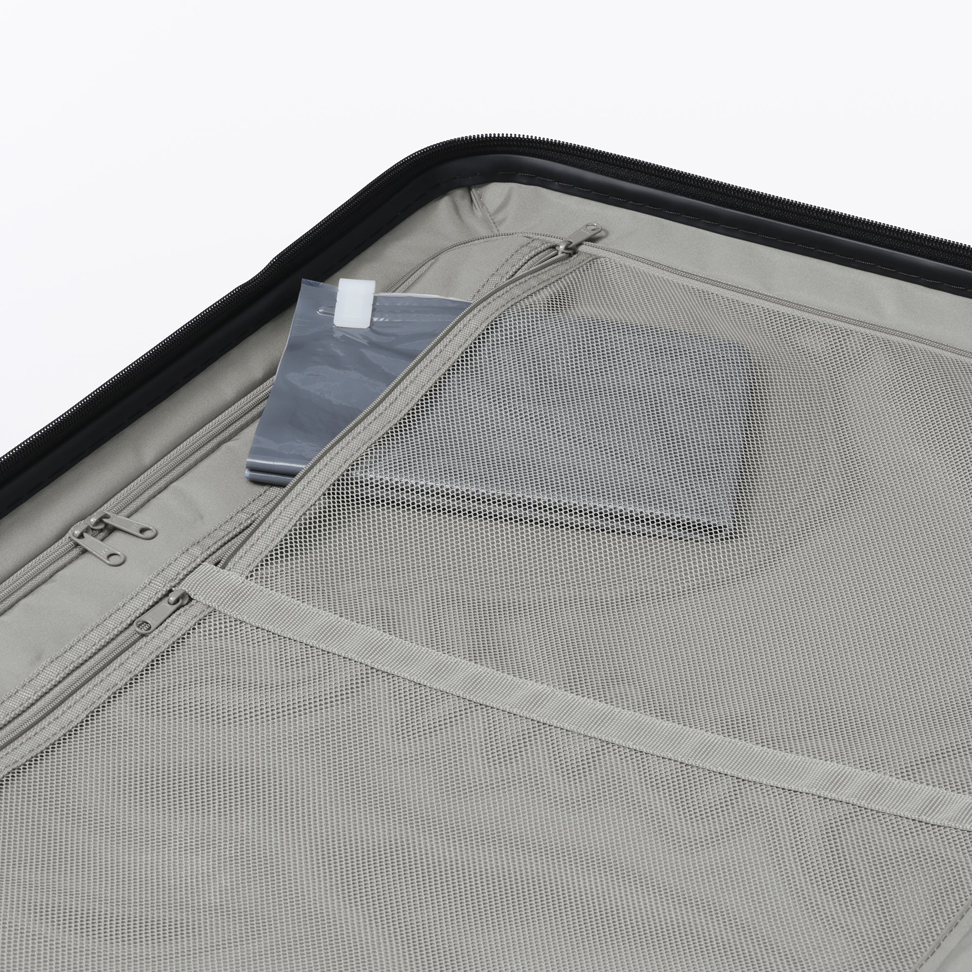 Hard Shell Suitcase 75L | Check-In - Image 91