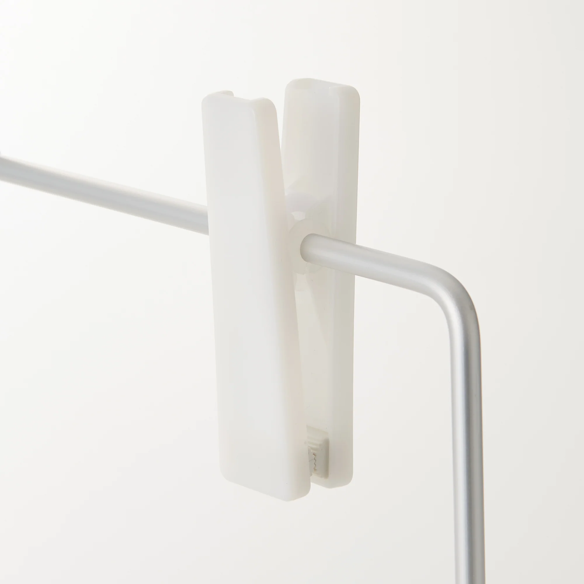 Aluminum Hanger for Pants & Skirt - Image 14