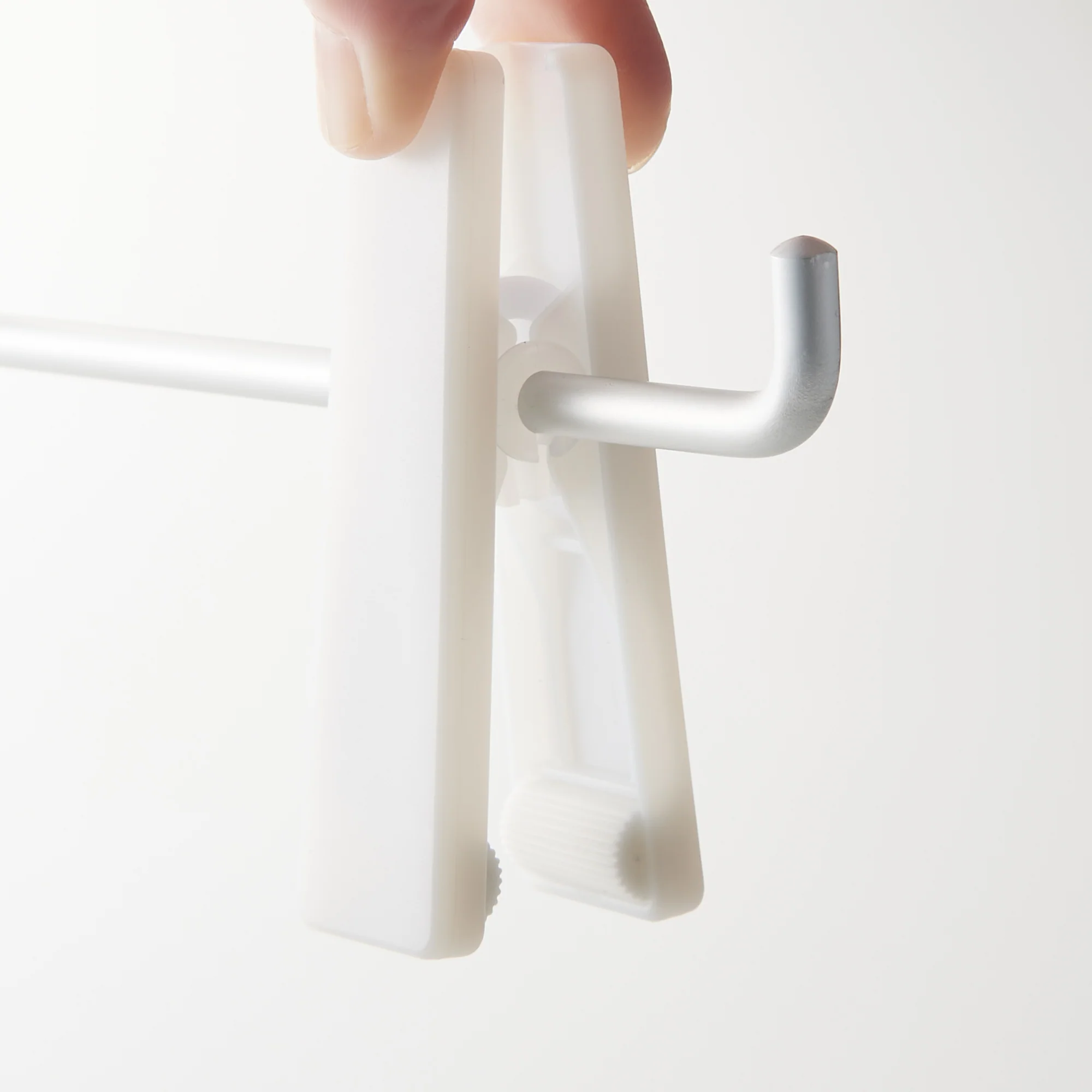Aluminum Hanger for Pants & Skirt - Image 6