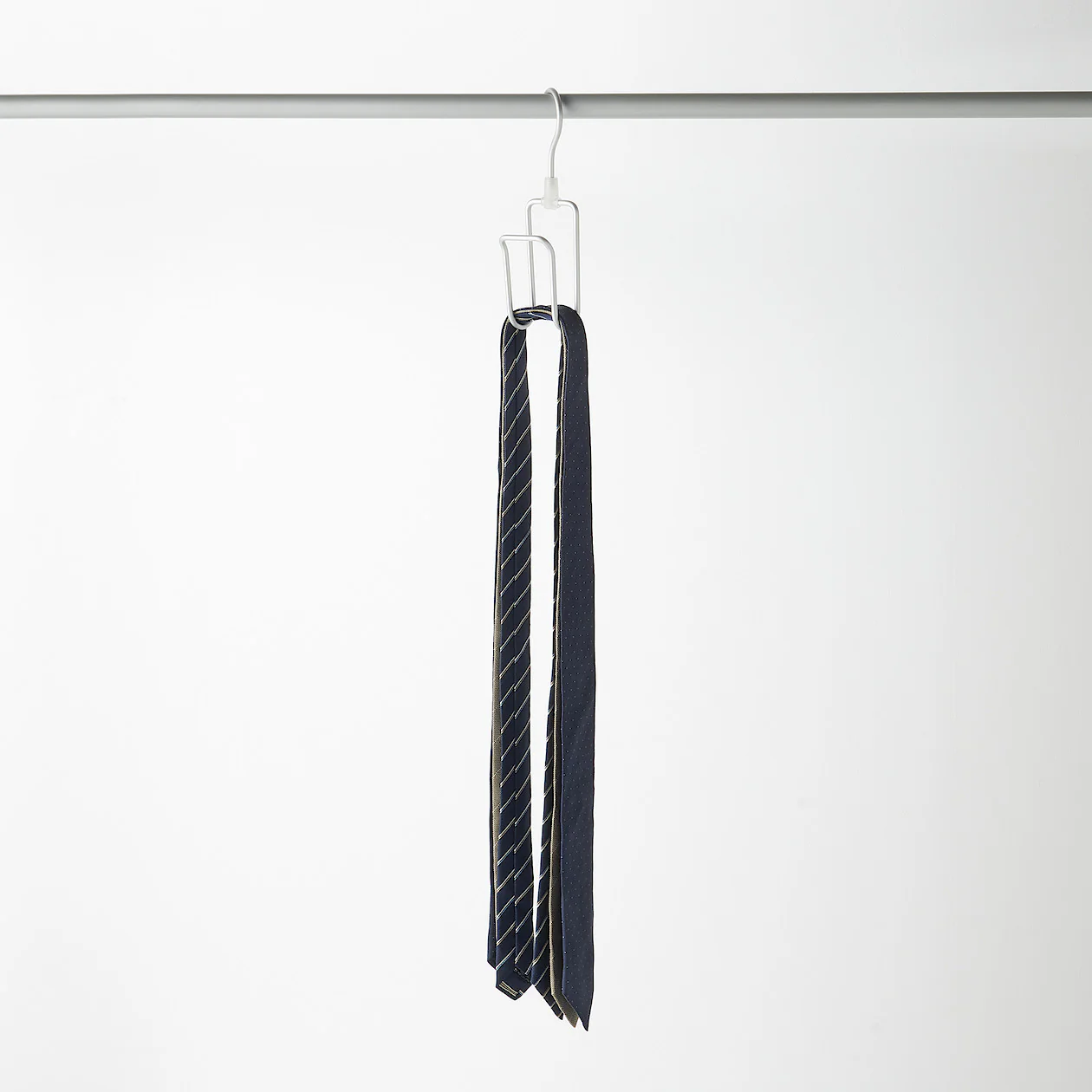 Aluminum Hanger For Ties/Scarves - Image 6