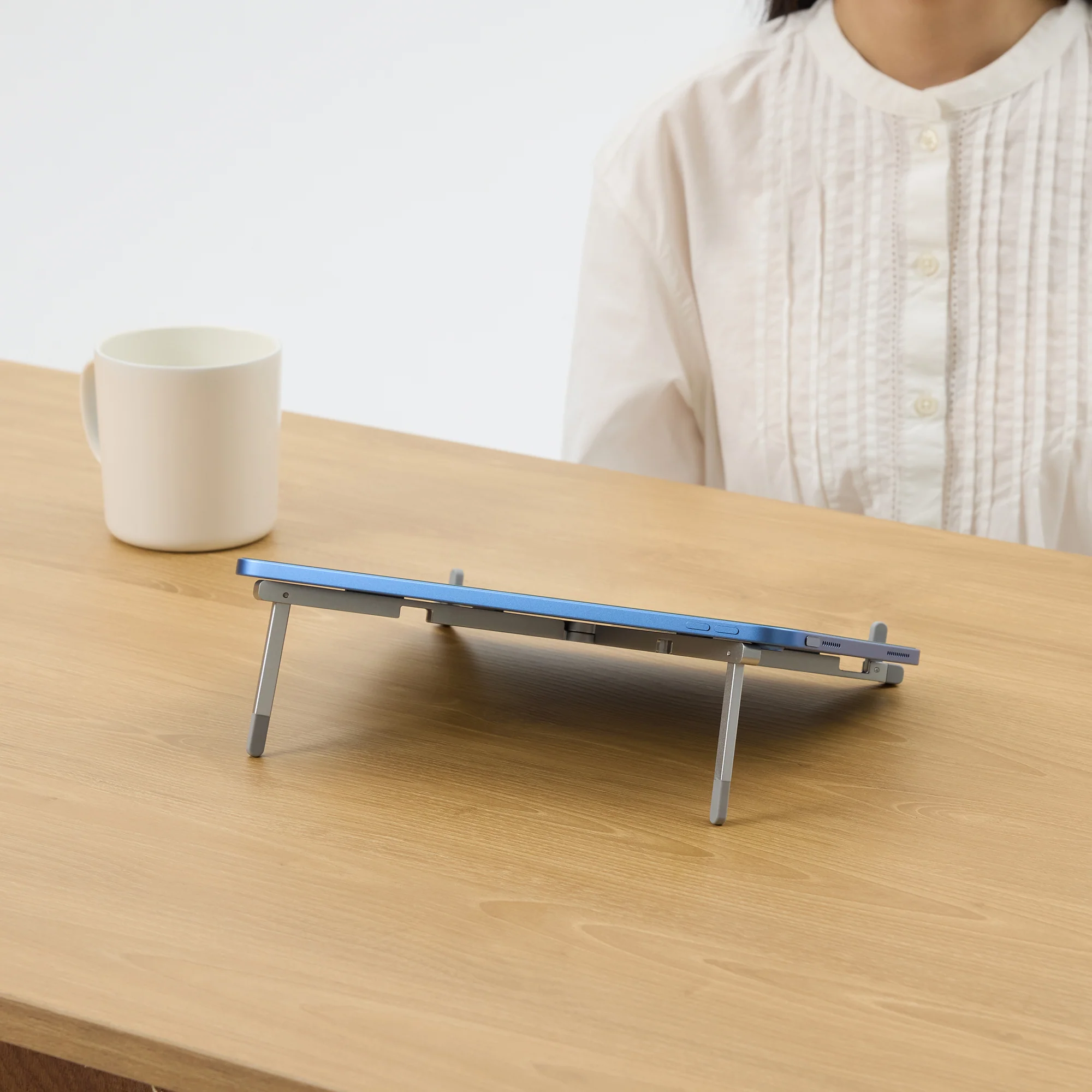Aluminum Portable Laptop / Tablet Stand - Image 13