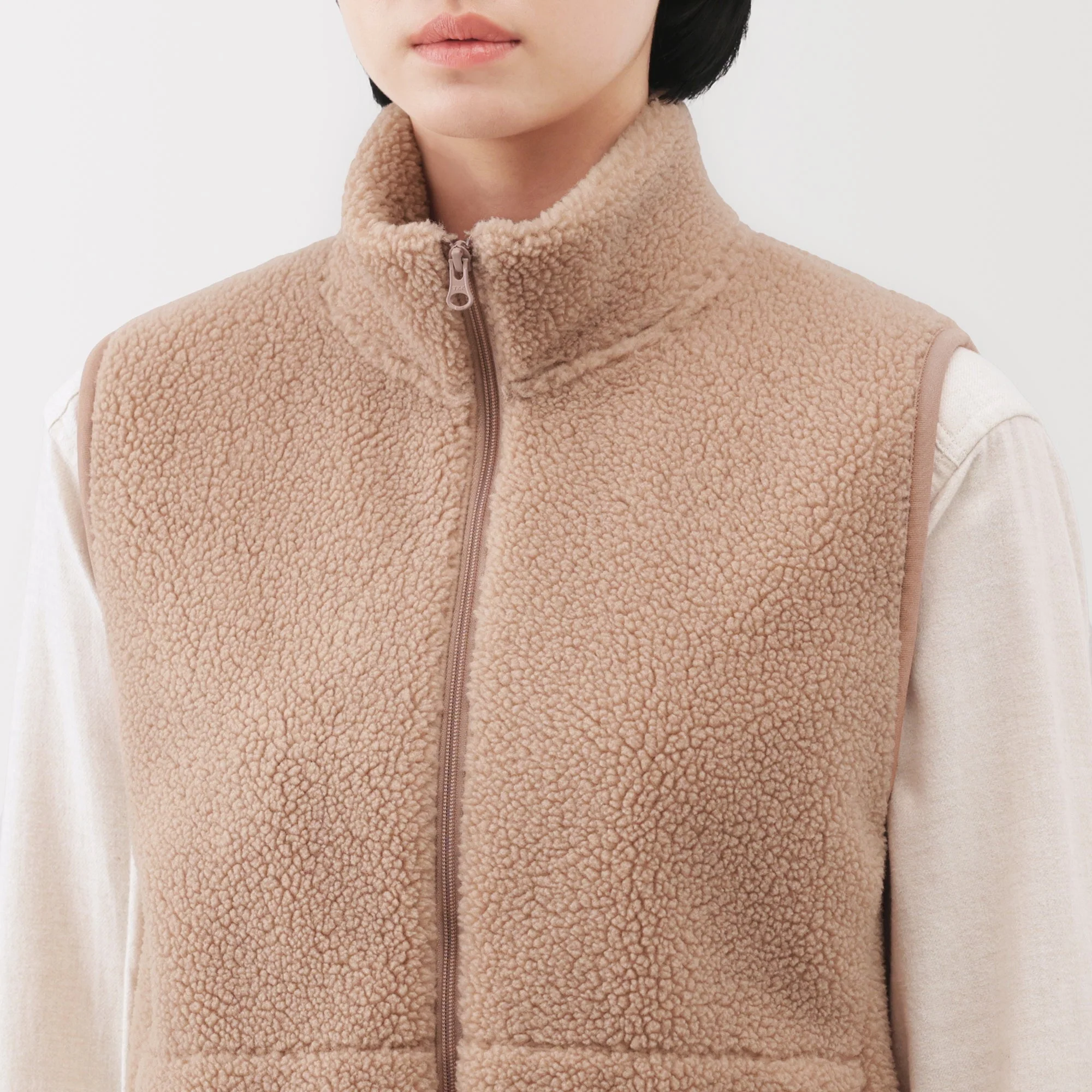 Boa Fleece Vest - Image 23