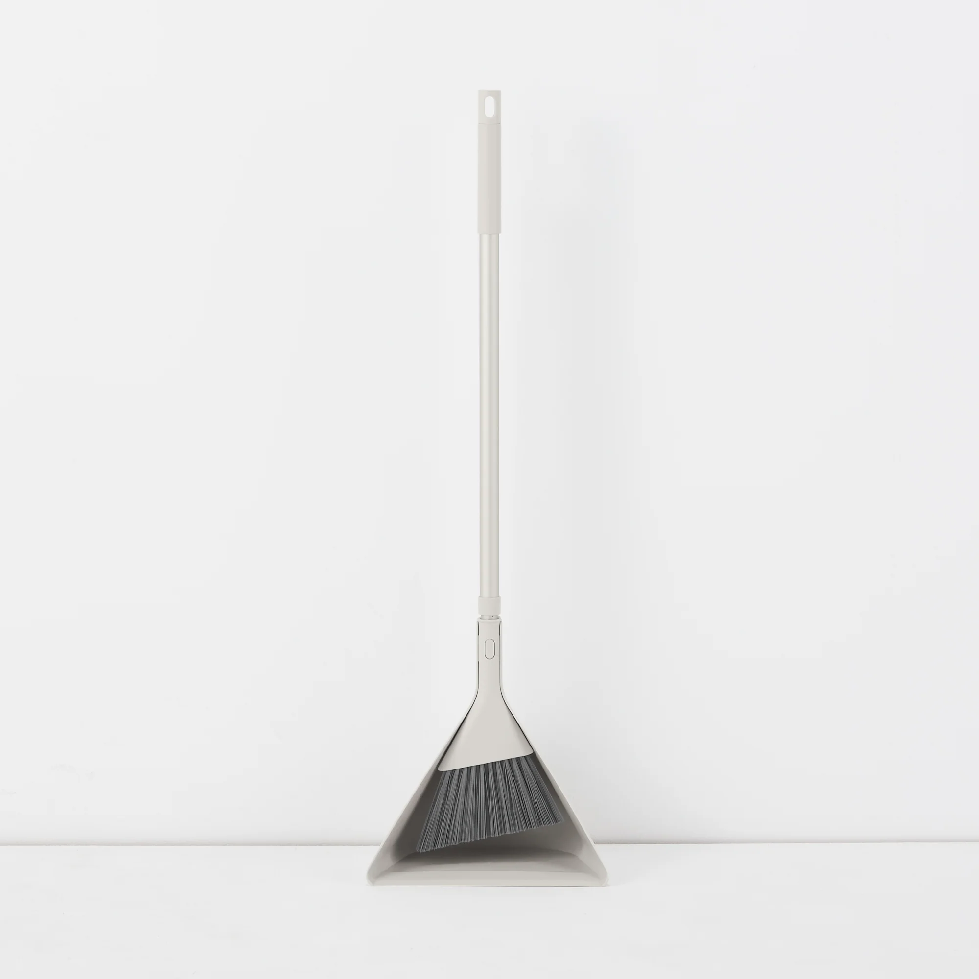 Cleaning System Outdoor Dustpan - Image 8