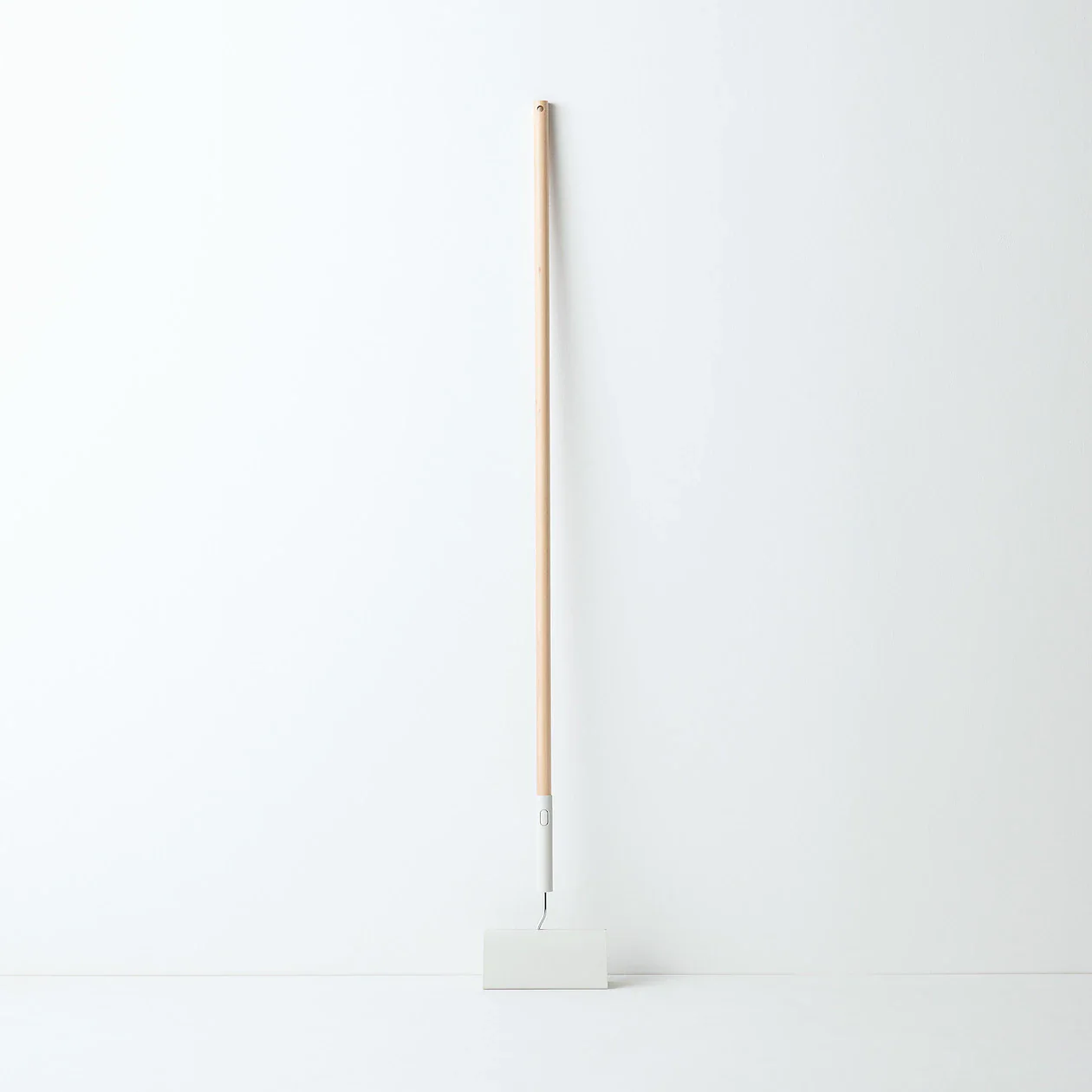 Cleaning System Short Wooden Pole