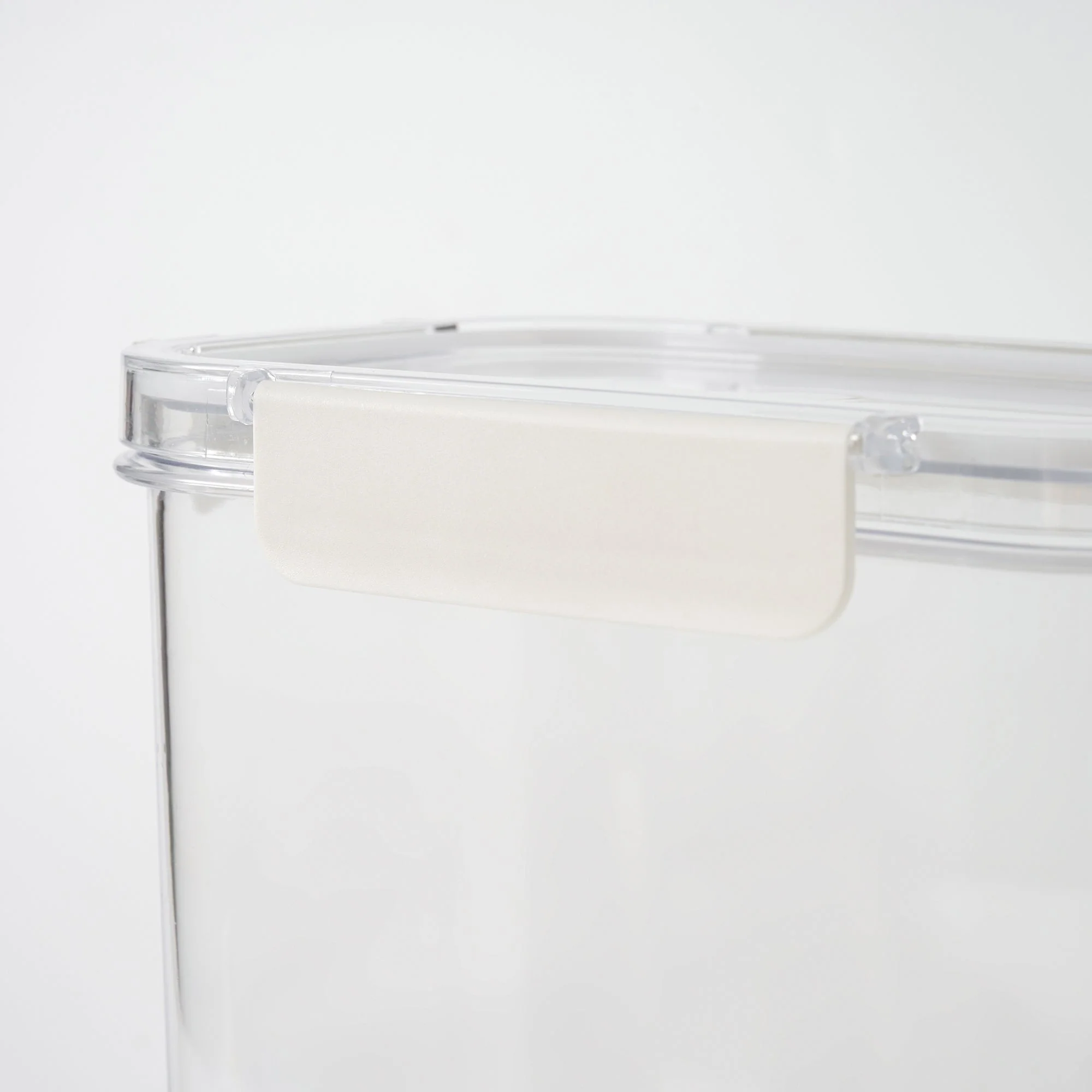 Clear Storage Container - 160.2 fl oz - Image 9