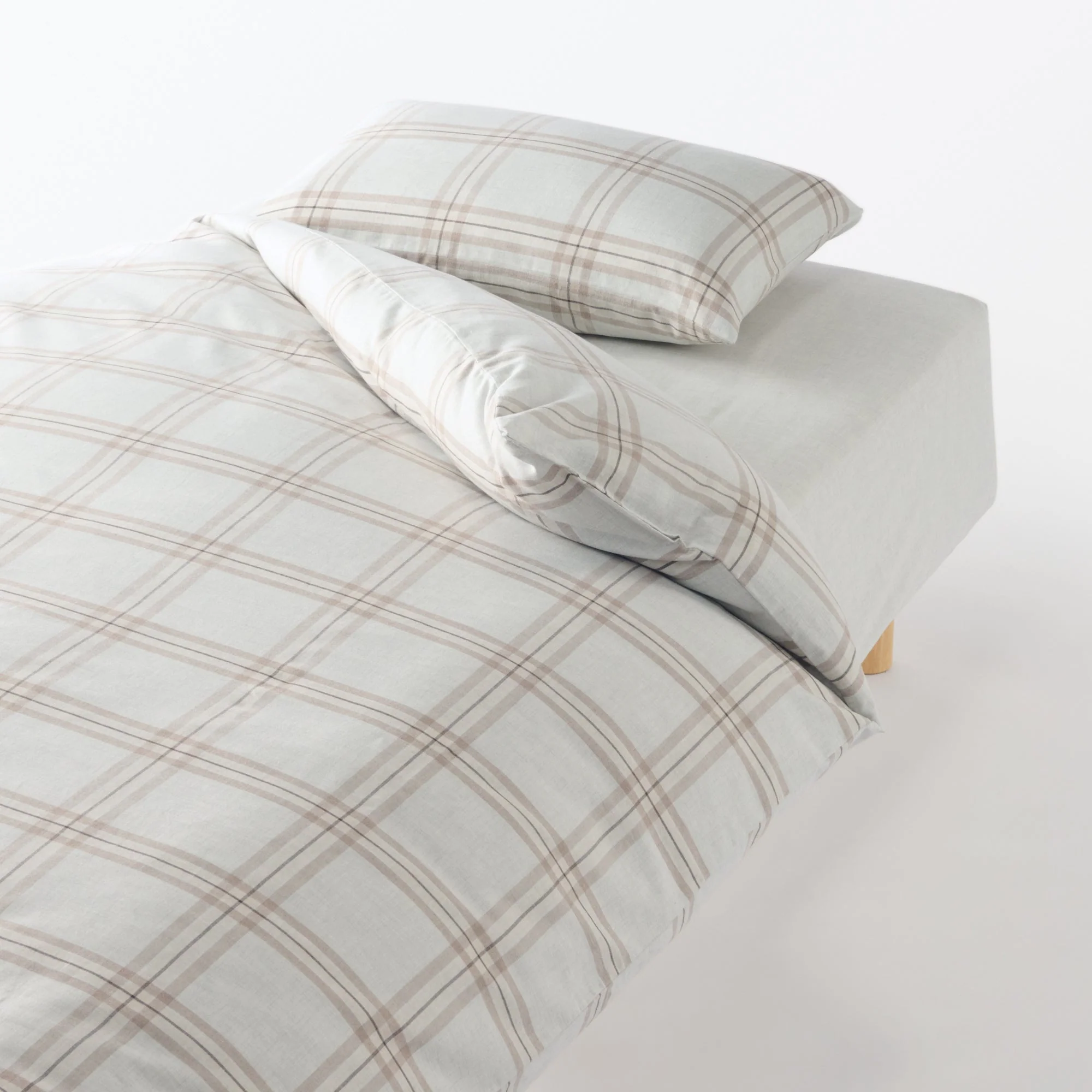 Cotton Flannel Checkered Pillowcase - Image 7