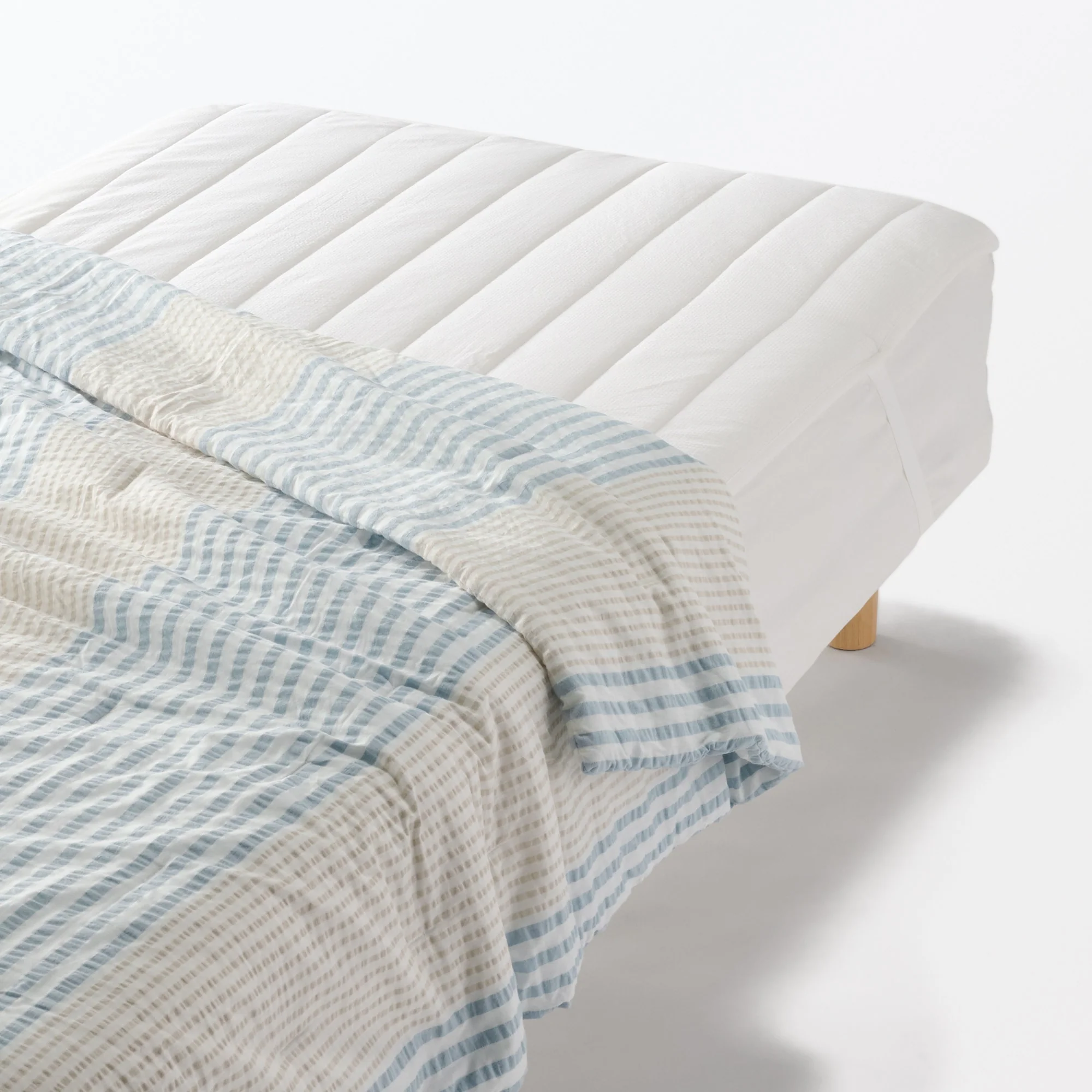 Cotton Seersucker Thin Duvet - Queen - Image 3