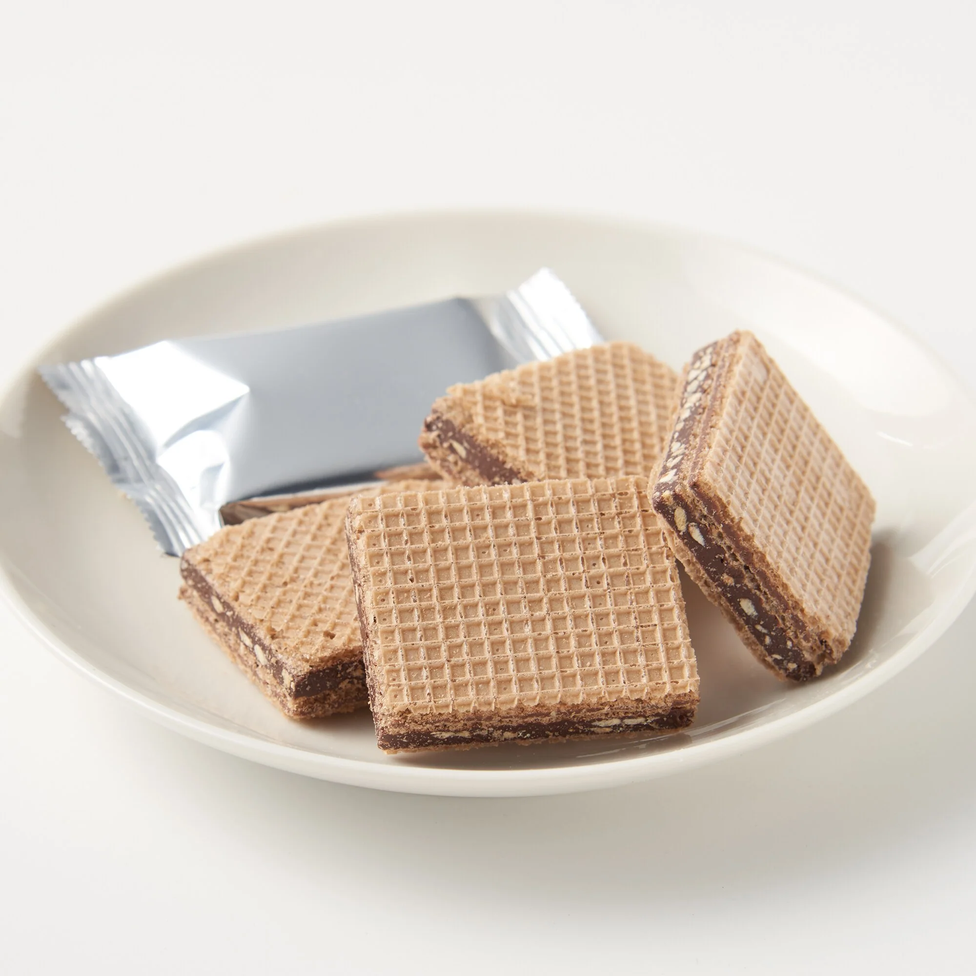 Double Chocolate Cream Wafers with Peanuts - Image 4