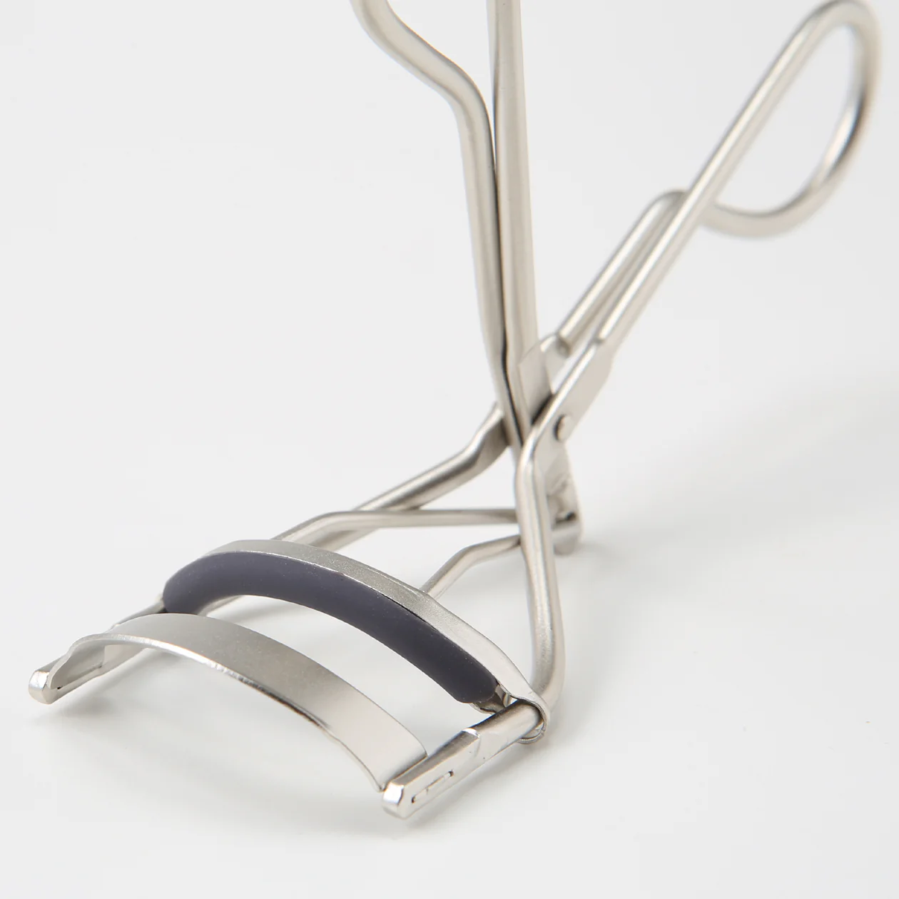 Eyelash Curler - Image 3