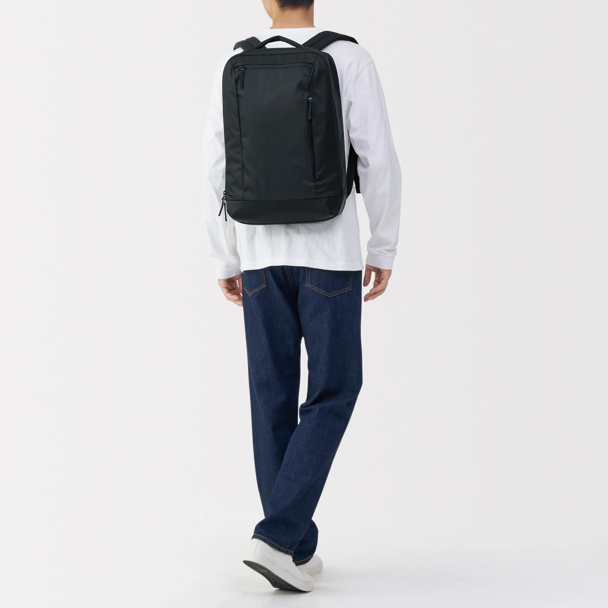 Fatigue Reduction Thin Business Backpack - Image 10