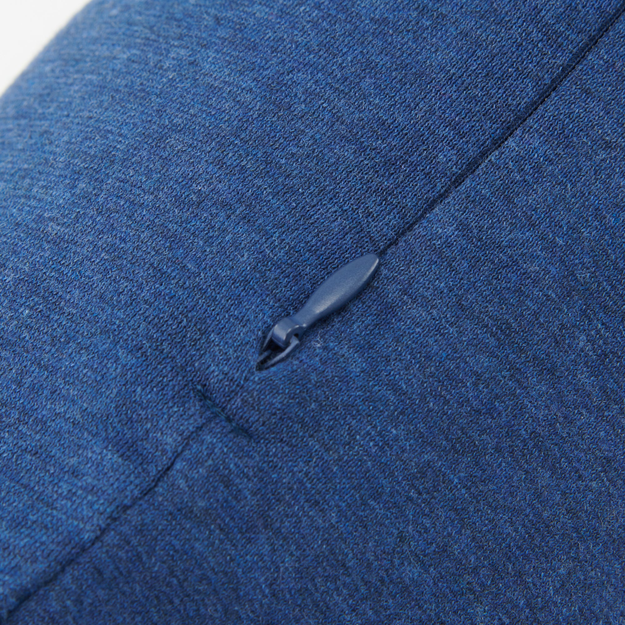 Well-Fitted Neck Cushion Melange Navy - Image 3