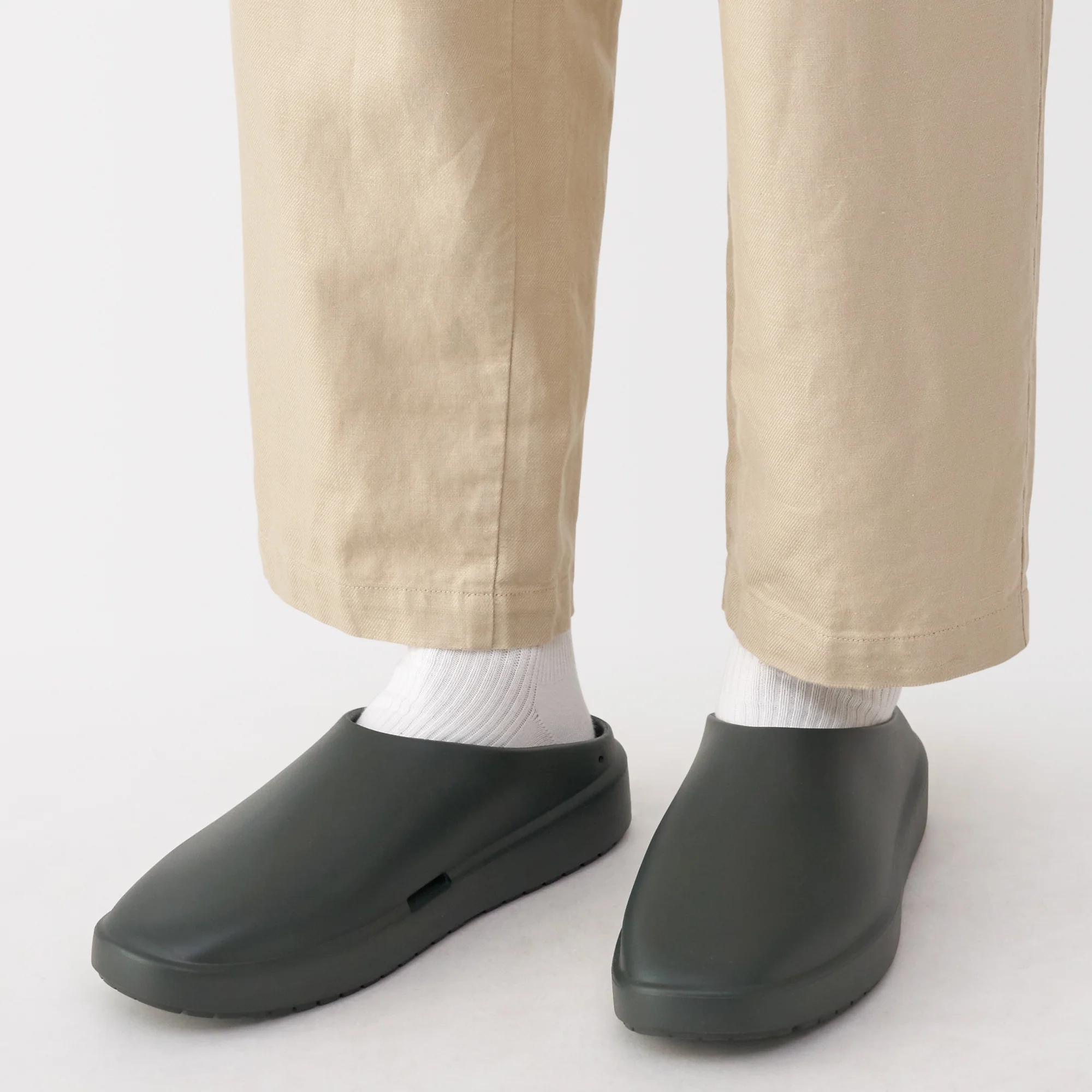 Foot Shaped Sabo Sandals - Image 5