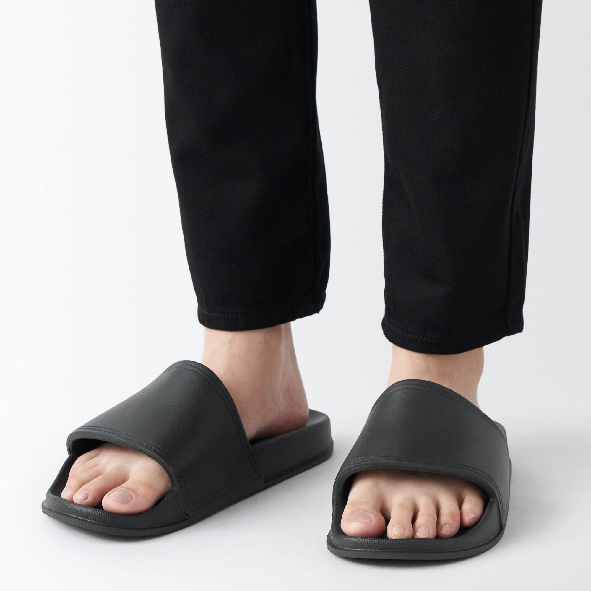 Foot-Shaped Sandals - Image 4