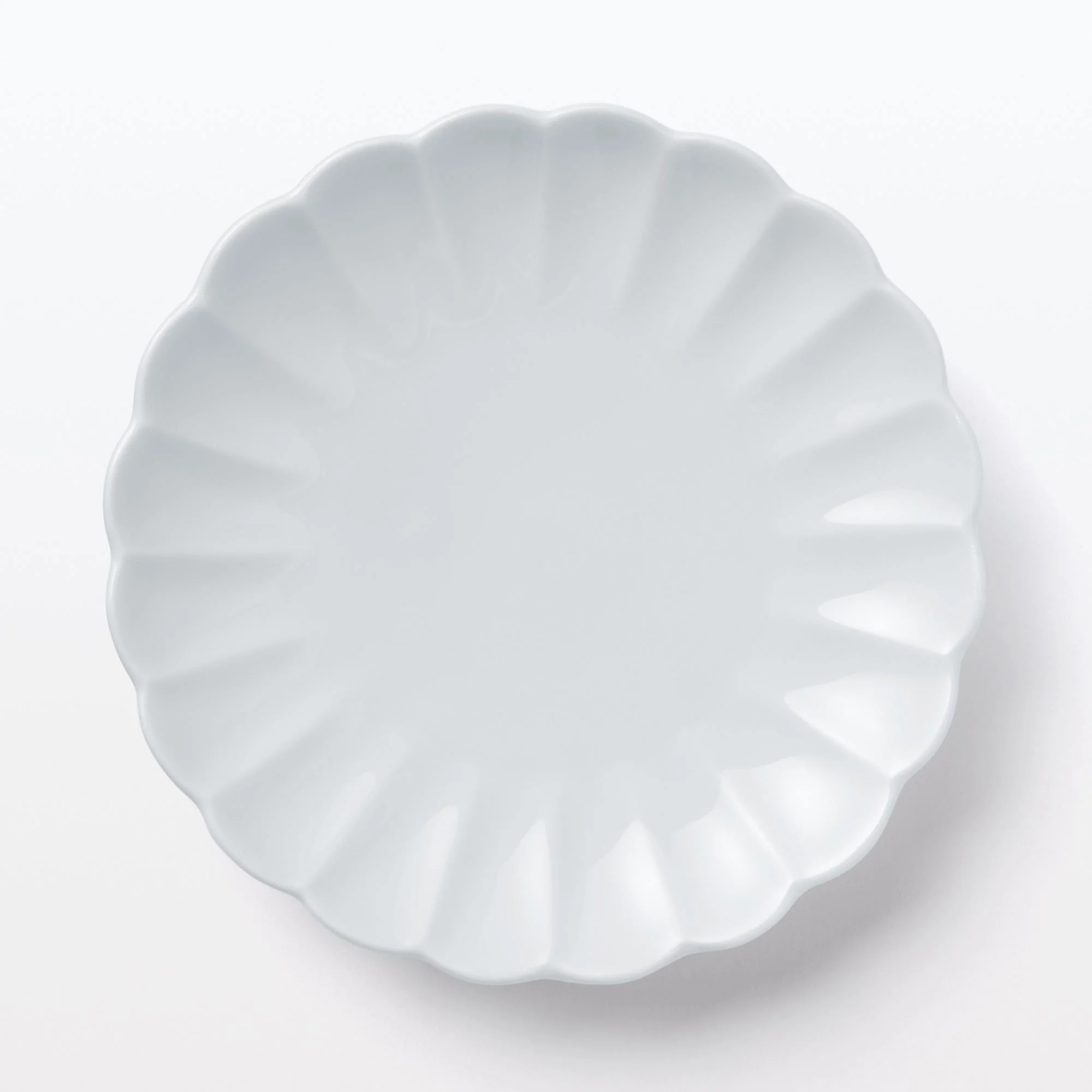 Hasami Ware Lucky Small Plate - Chrysanthemum - White - Image 3