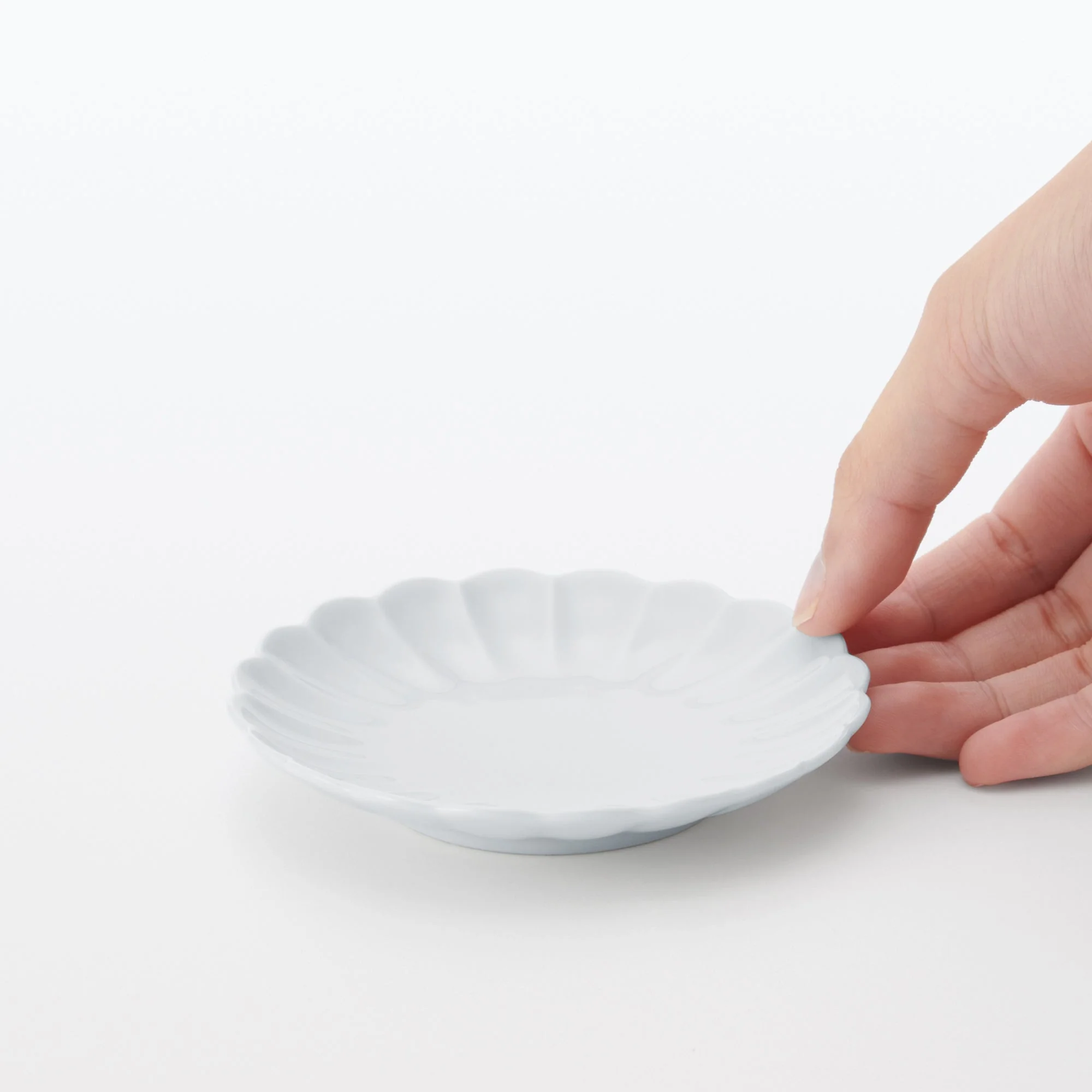 Hasami Ware Lucky Small Plate - Chrysanthemum - White - Image 6