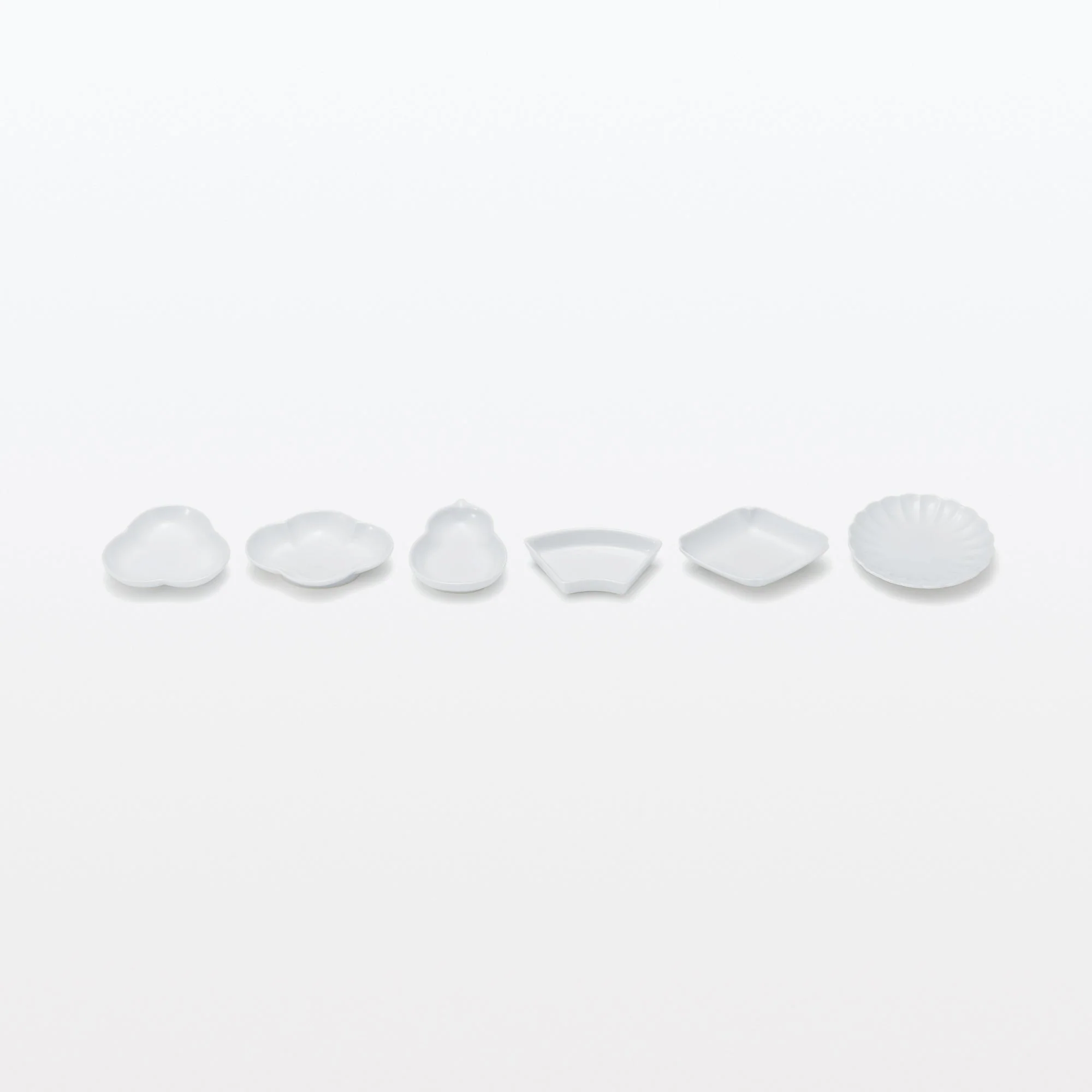 Hasami Ware Lucky Small Plate - Flowering Quince - White - Image 7