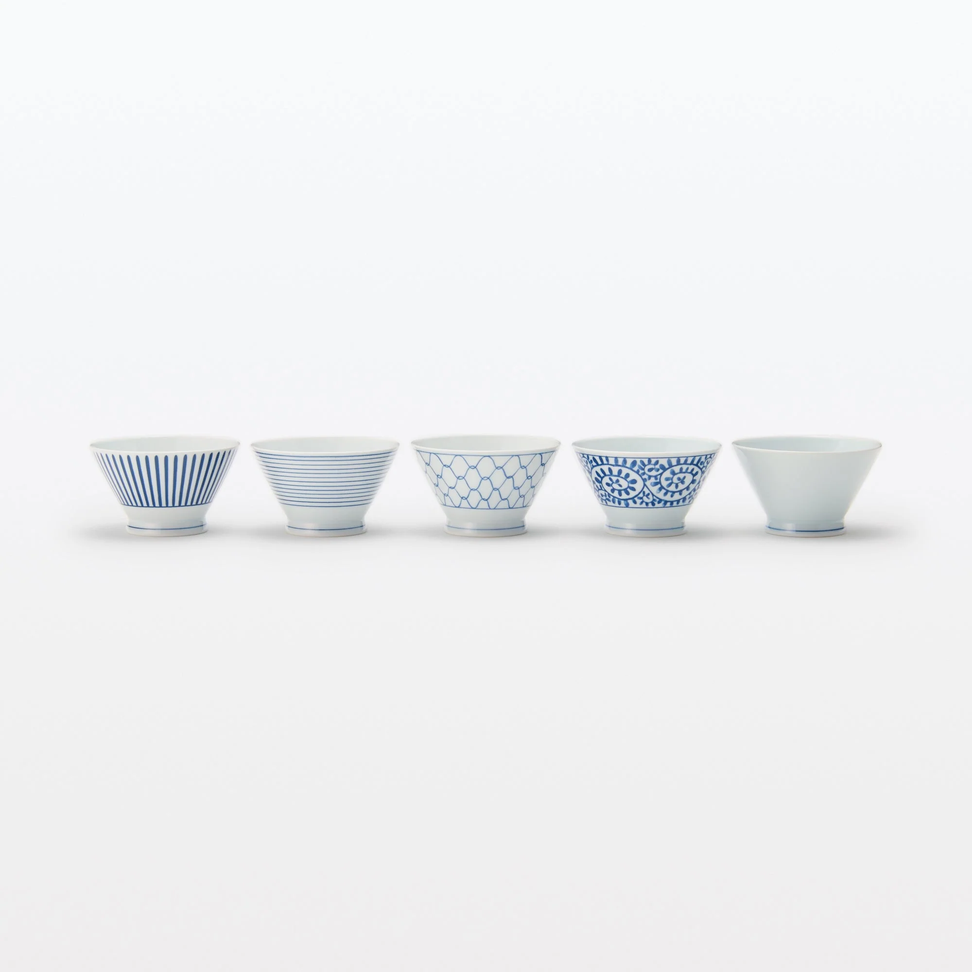 Hasami Ware Rice Bowl - Arabesque Pattern - Large - Image 8