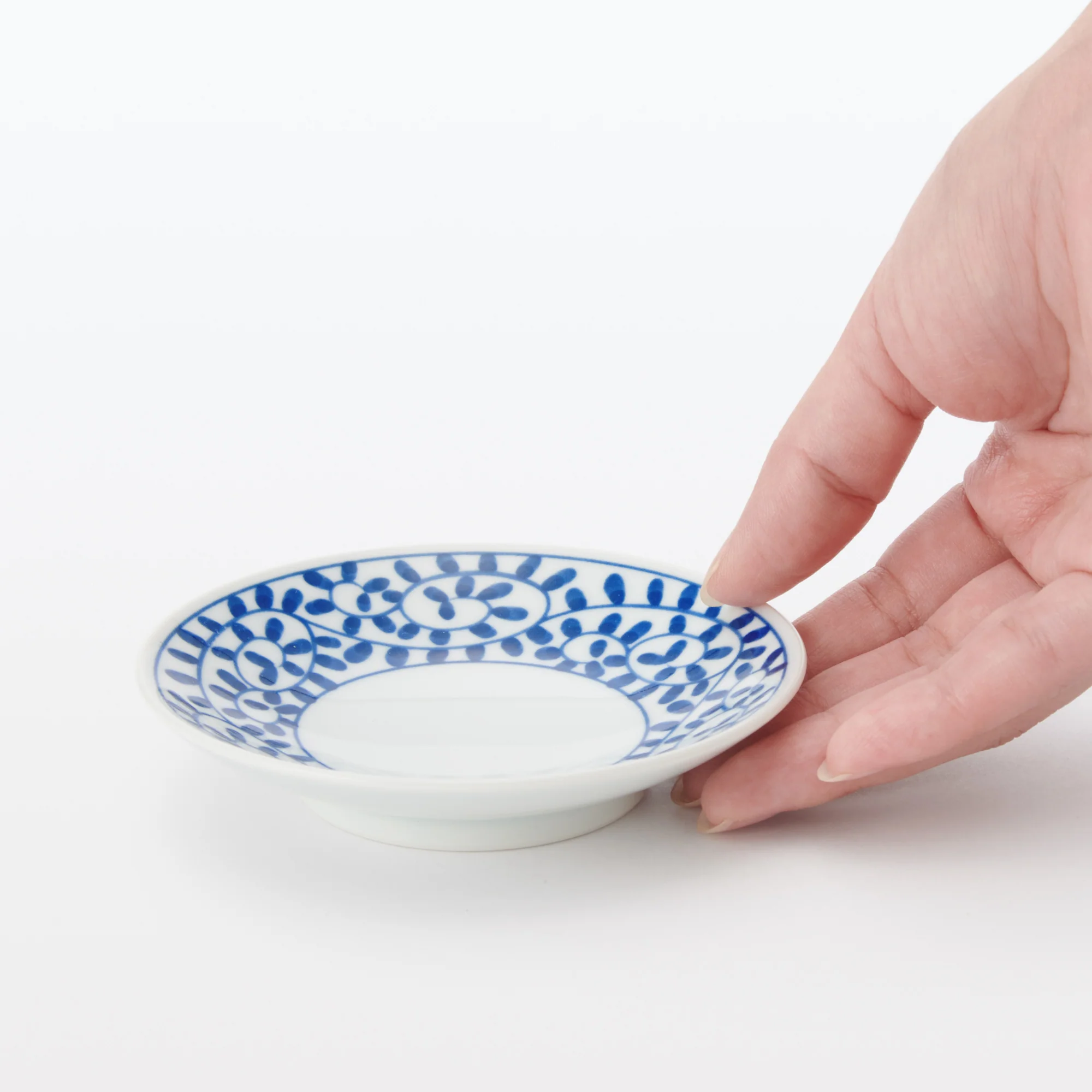 Hasami Ware Small Plate - Arabesque Pattern - Image 6