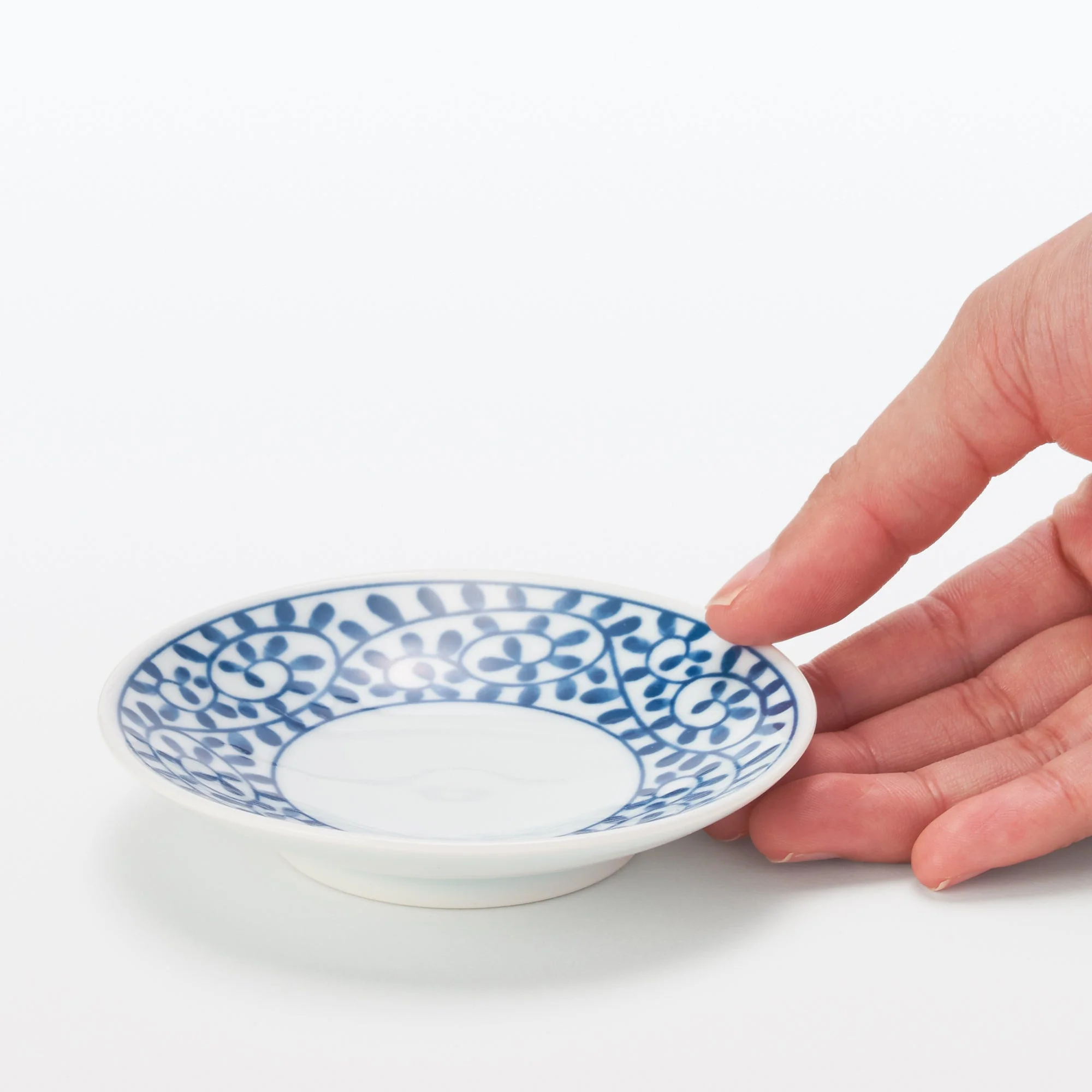 Hasami Ware Small Plate - Arabesque Pattern - Image 2