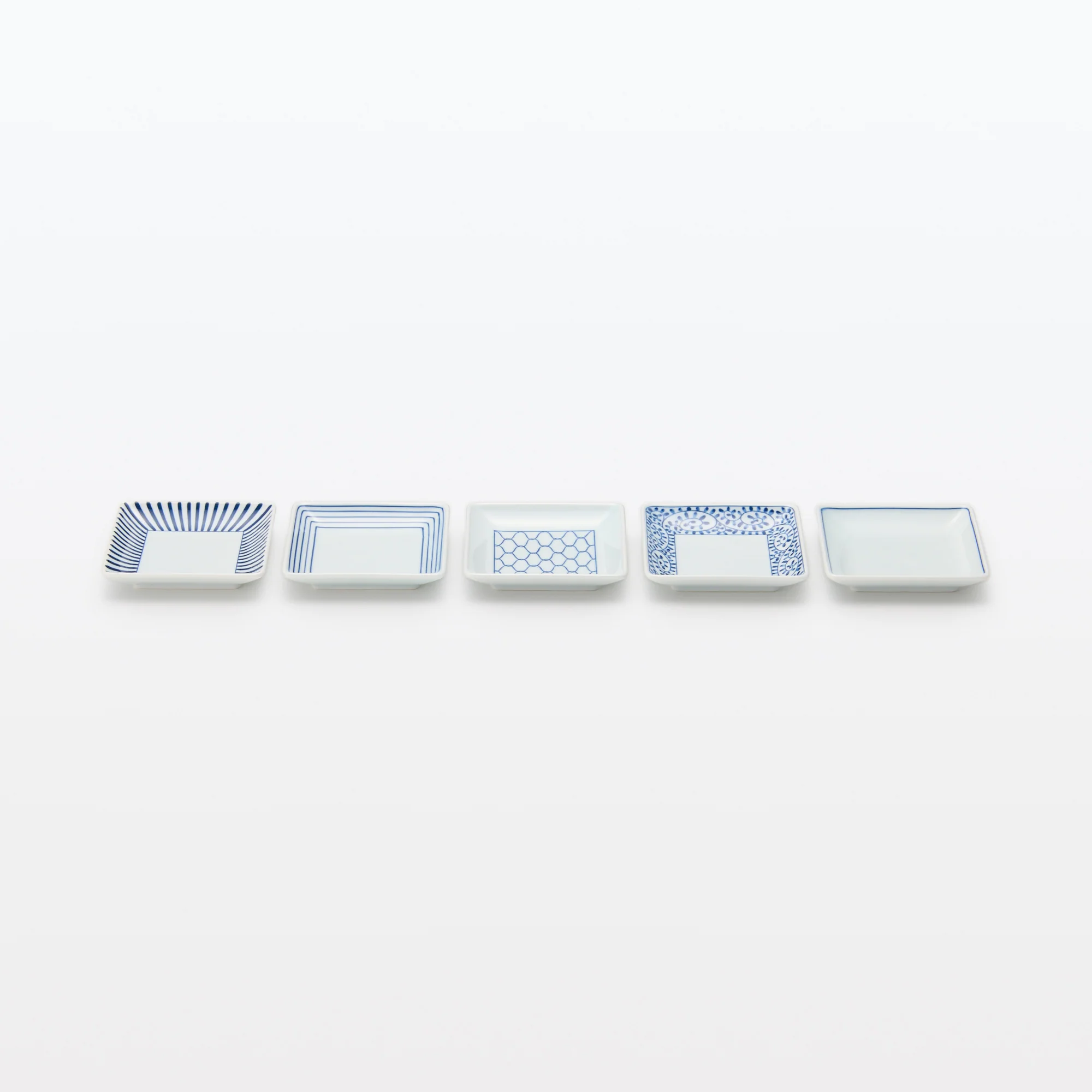 Hasami Ware Square Plate - Stripes Pattern - Image 7