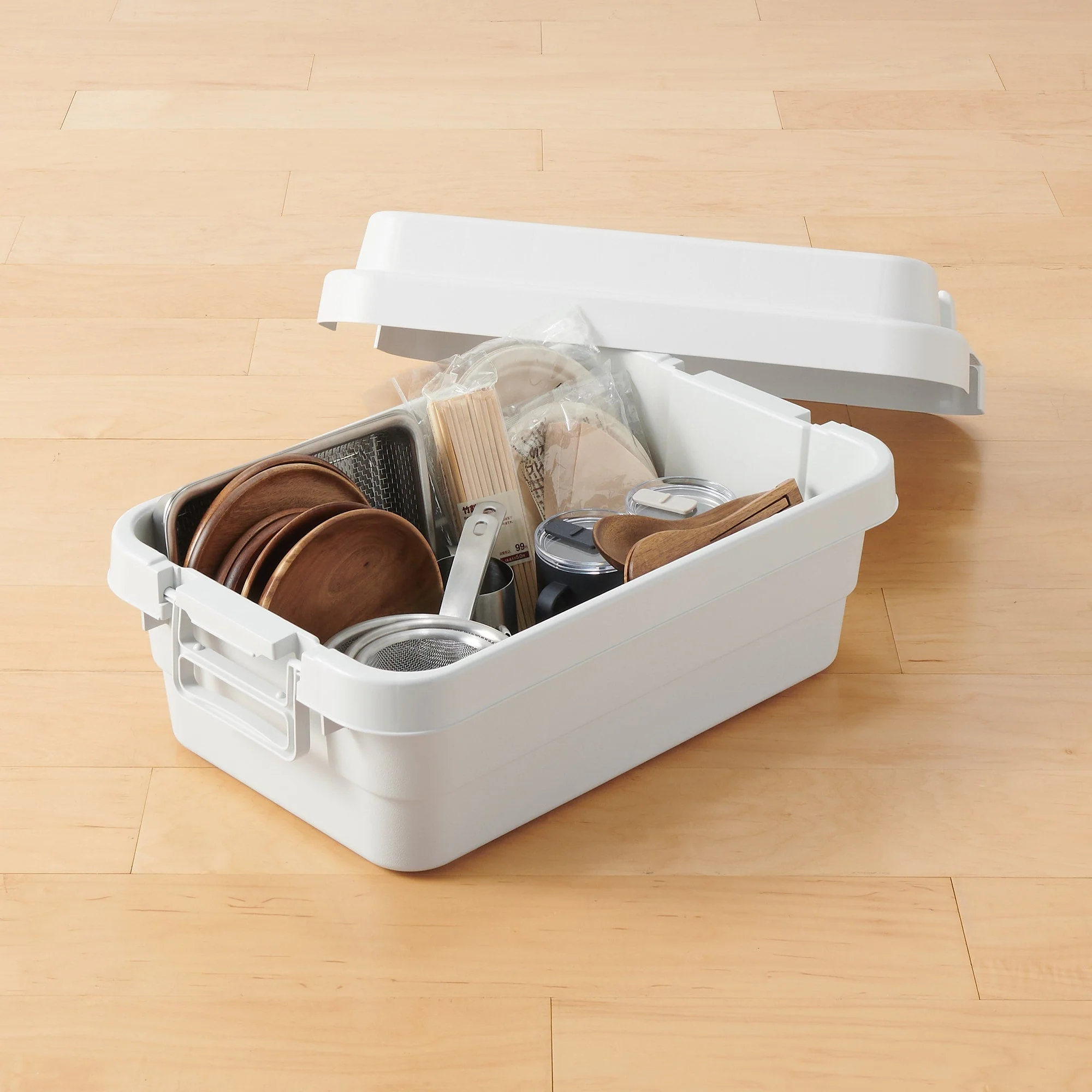 Heavy Duty Polypropylene Shallow Storage Box - Large (31.7 Qt) - Image 13