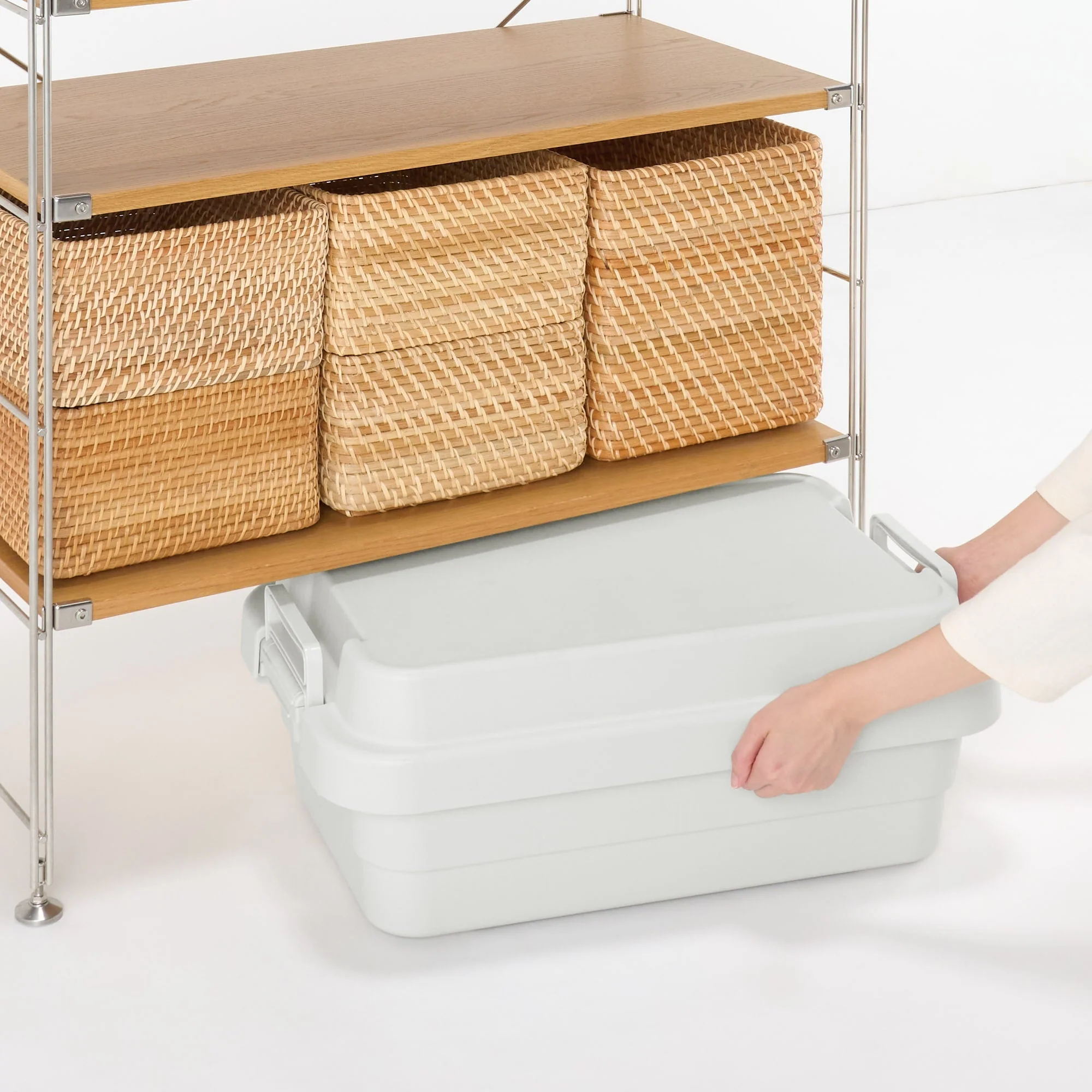 Heavy Duty Polypropylene Shallow Storage Box - Large (31.7 Qt) - Image 2