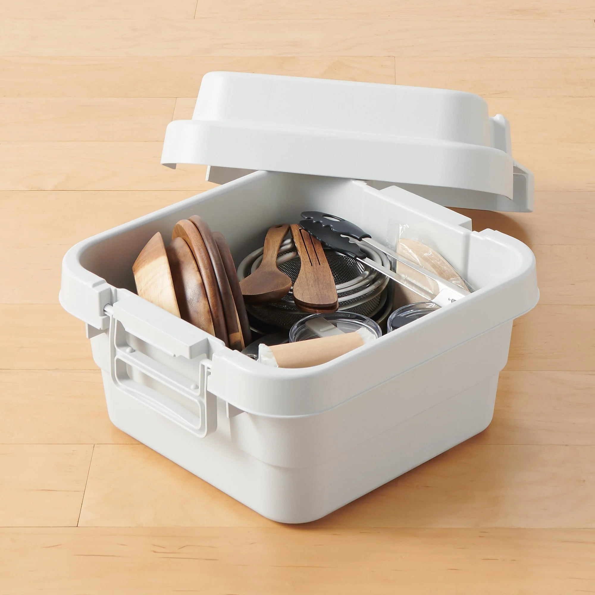 Heavy Duty Polypropylene Shallow Storage Box - Small (19 Qt) - Image 14