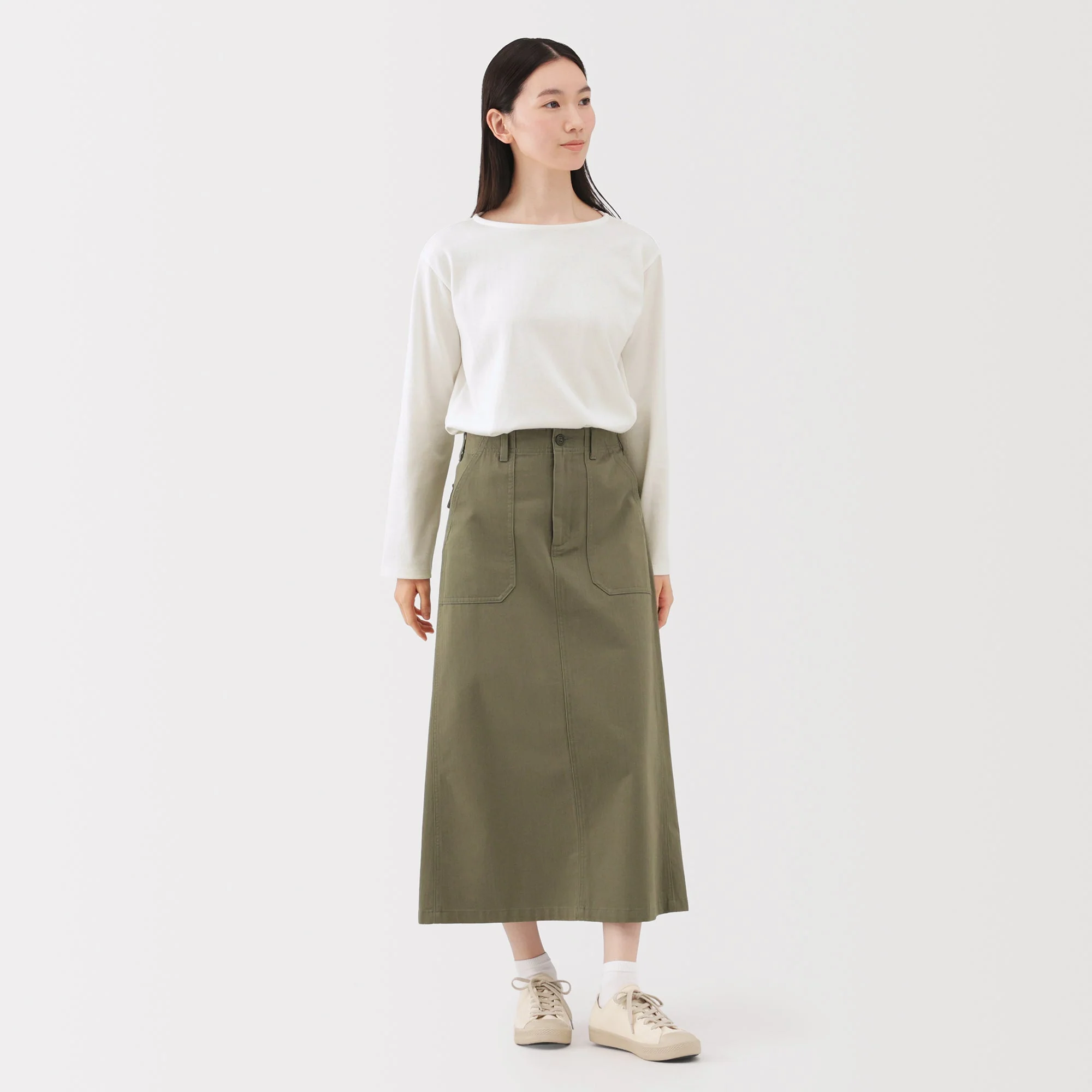 Heavyweight Boatneck T-Shirt - Image 12