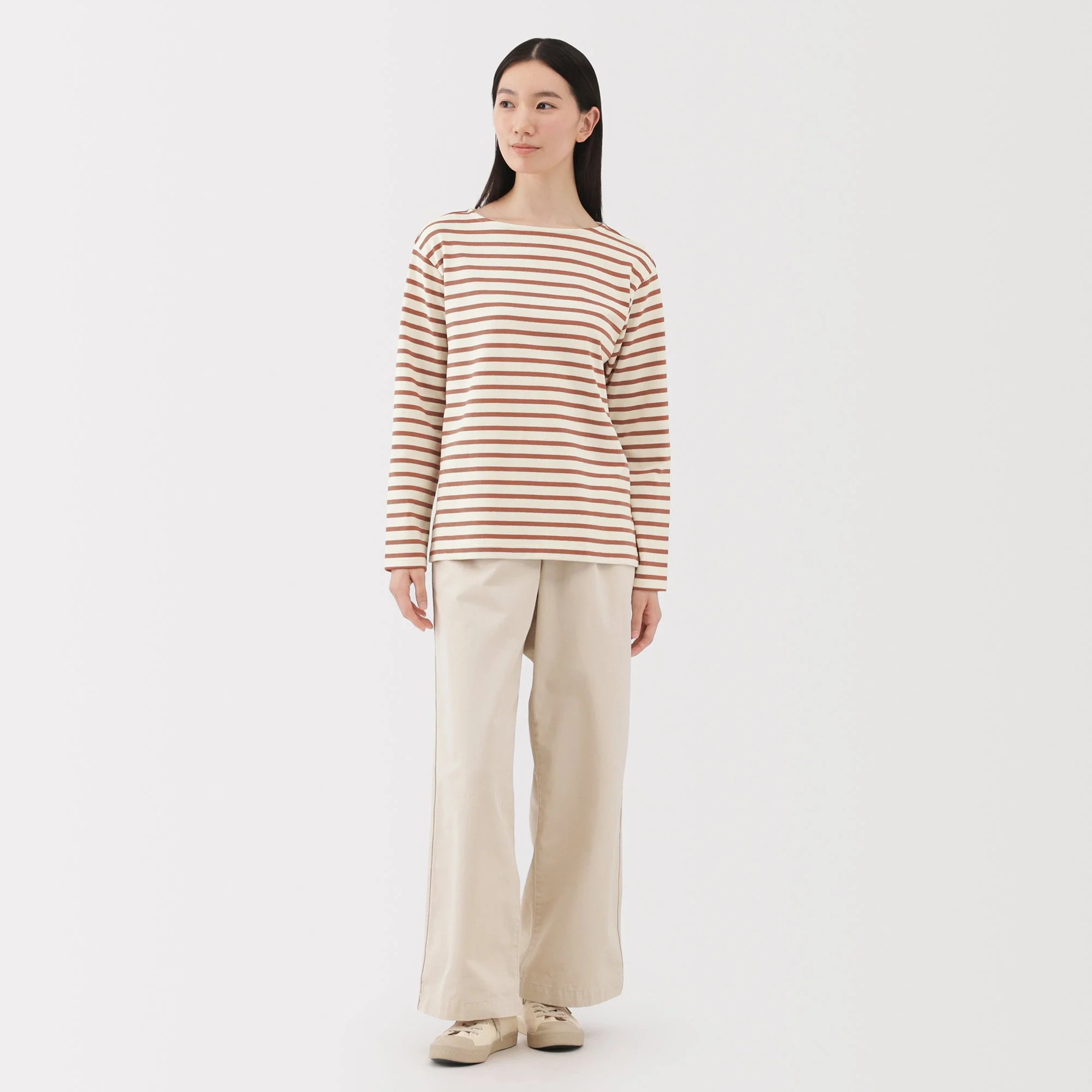 Heavyweight Boatneck T-Shirt - Image 28