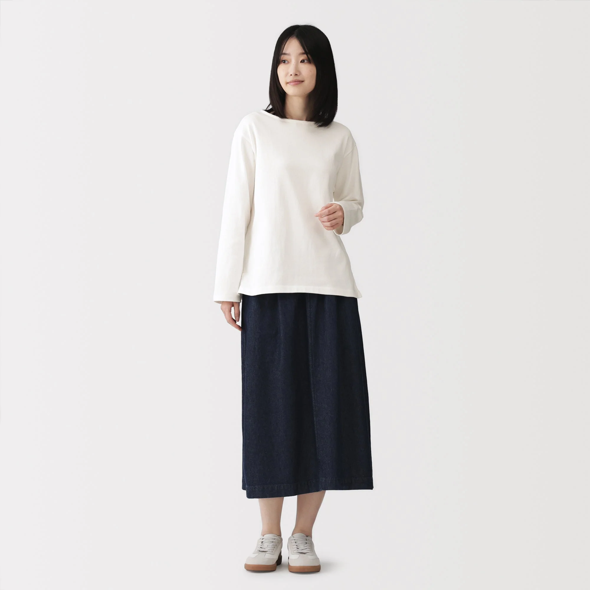 Heavyweight Cotton Boatneck T-Shirt - Image 13