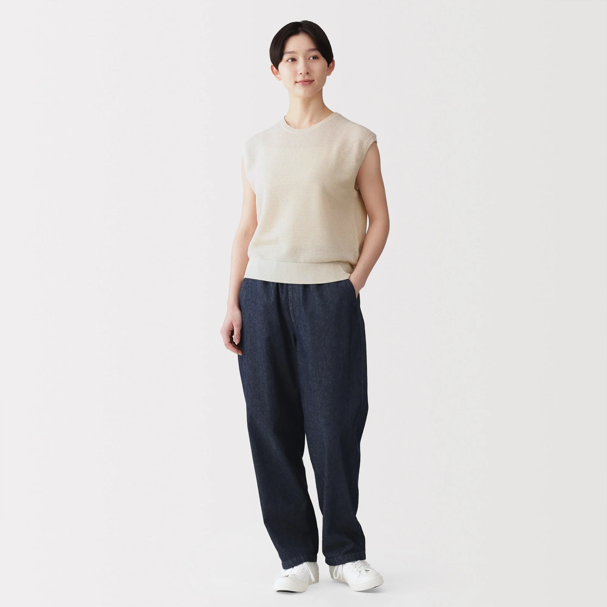 High-Twist Cotton Sleeveless Sweater - Image 26