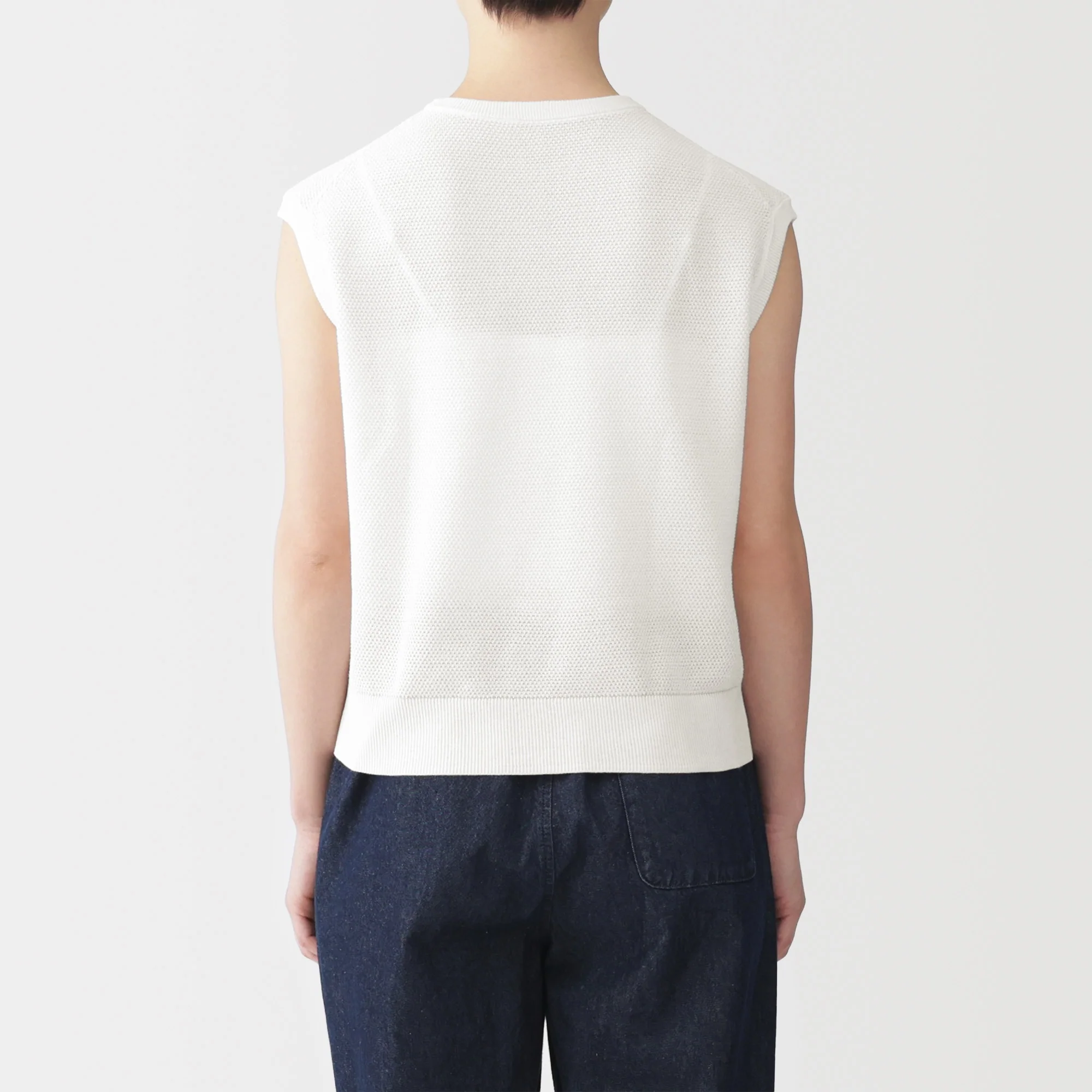 High-Twist Cotton Sleeveless Sweater - Image 28
