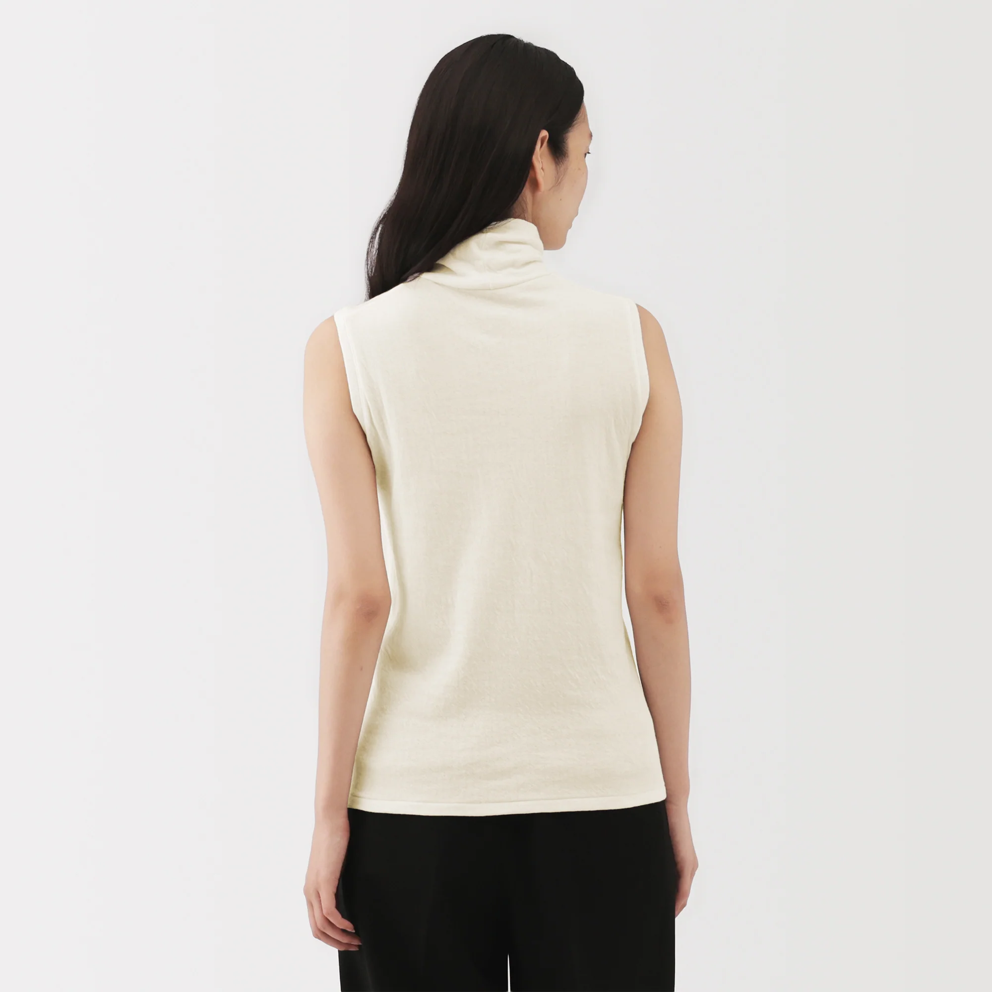 Labo Cotton Cashmere Sleeveless Turtleneck T-Shirt - Image 25